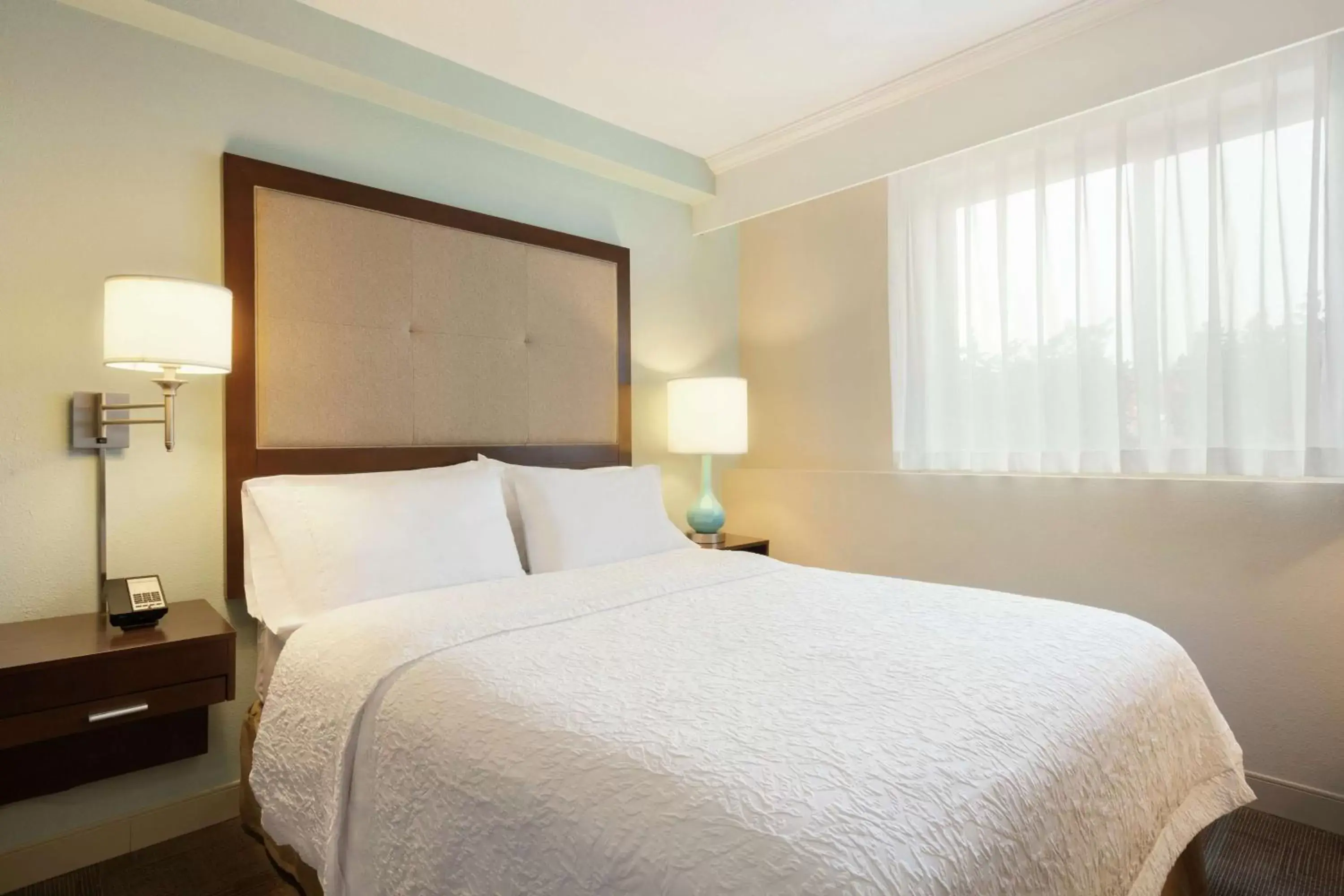 Bed in Hampton Inn - Portland/Clackamas