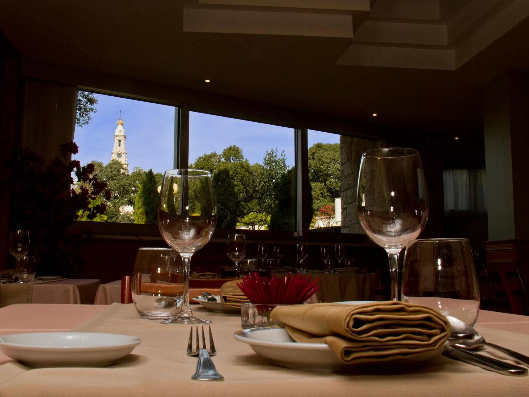 Restaurant/places to eat in Consolata Hotel