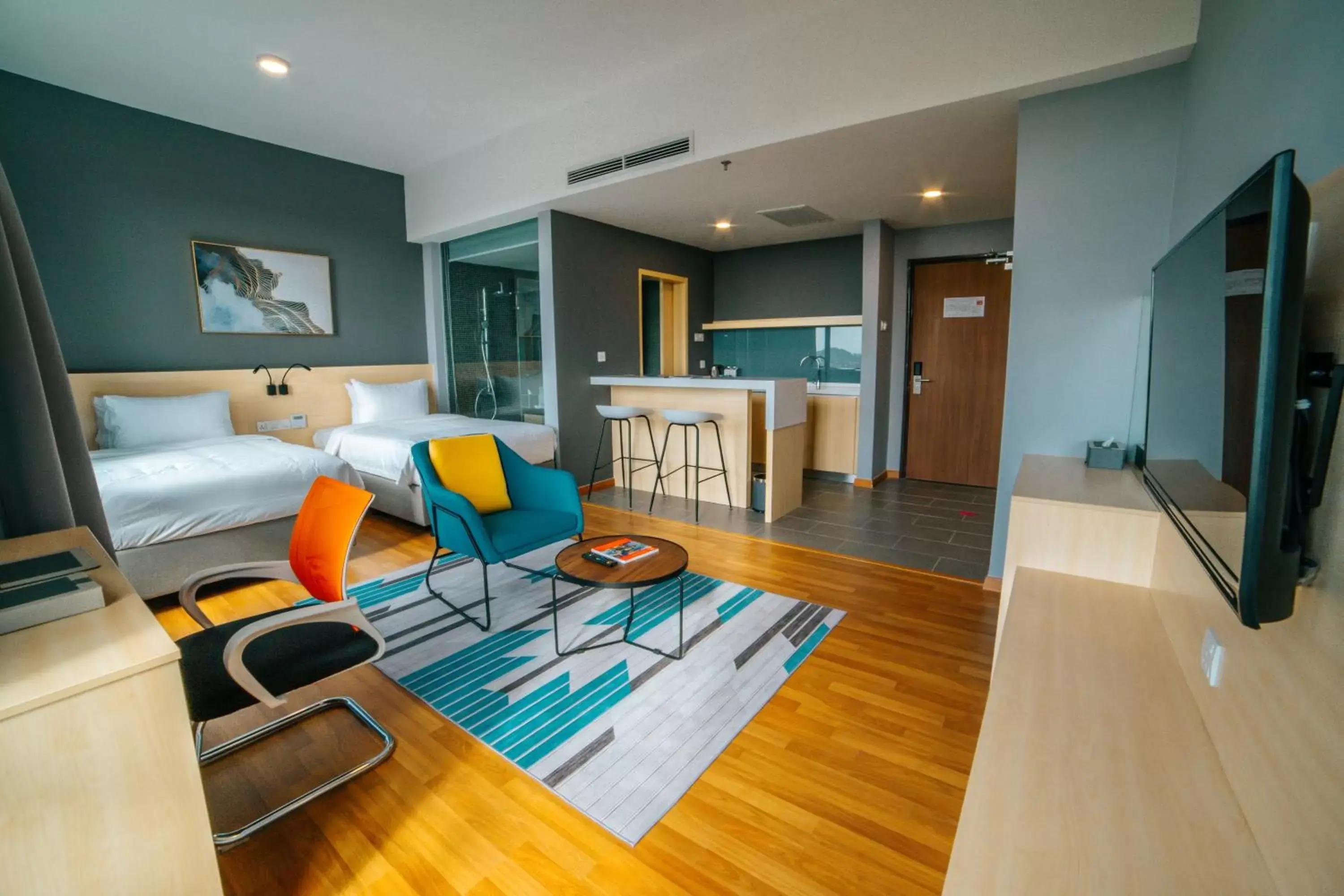 Kitchen or kitchenette, Seating Area in Swiss-Belhotel Kuantan