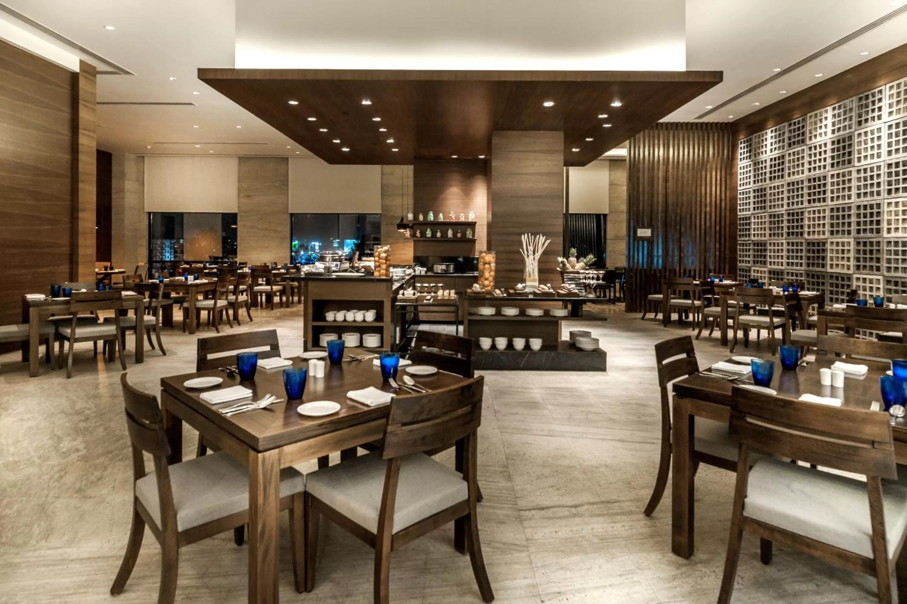 Restaurant/places to eat in Hyatt Raipur