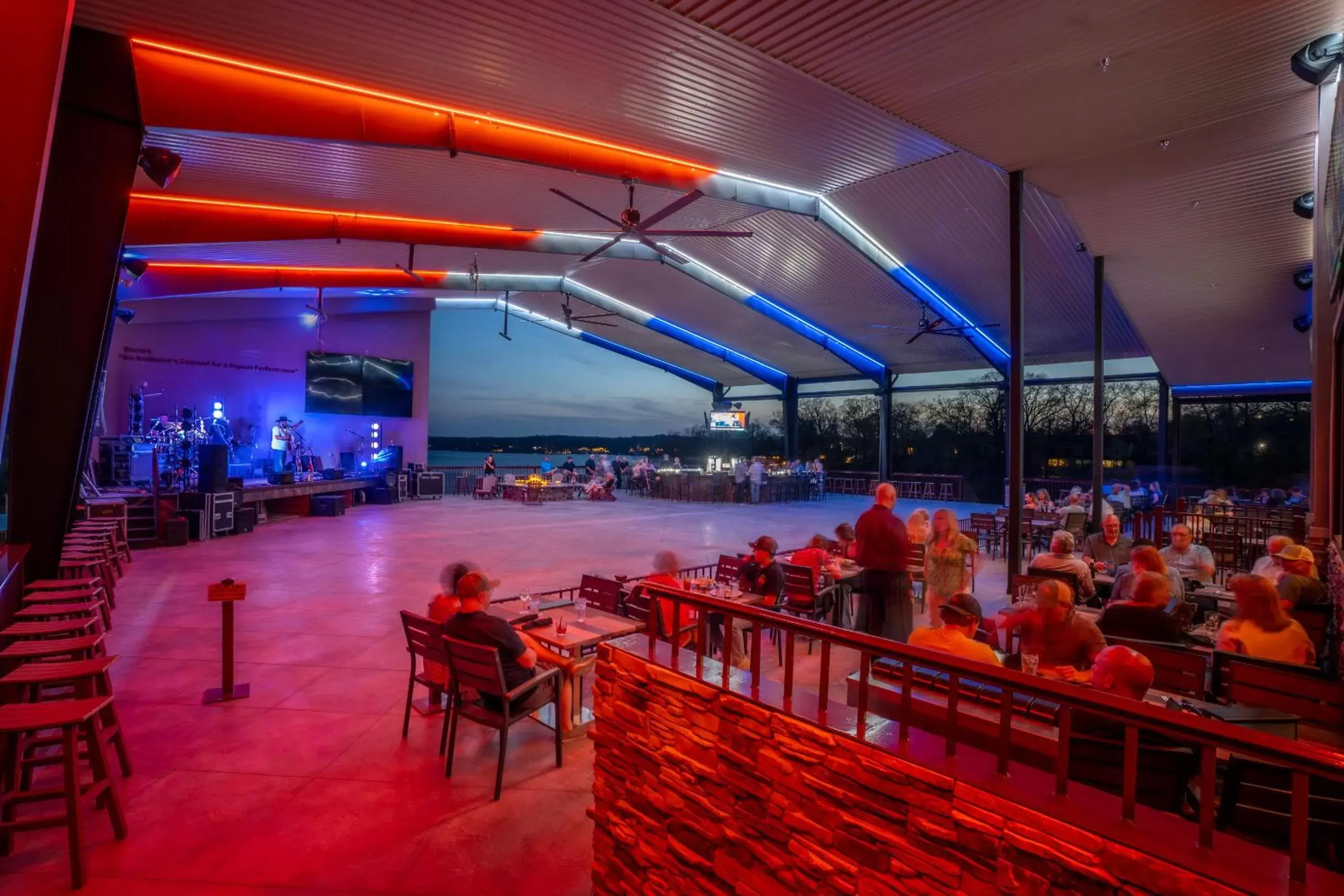 Restaurant/places to eat in The Resort at Lake of the Ozarks Restaurant/places to eat in The Resort at Lake of the Ozarks