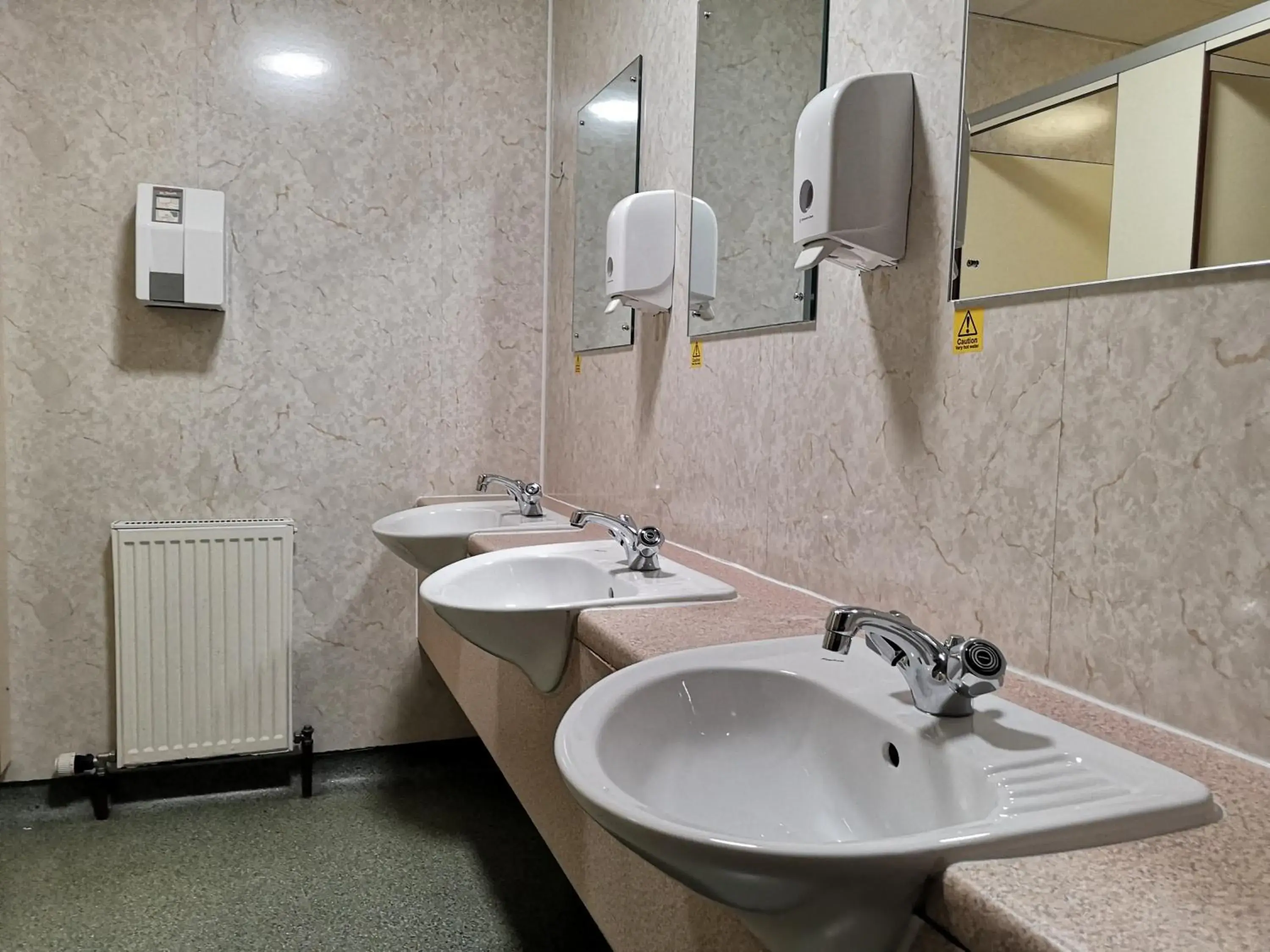 Bathroom in Inverness Youth Hostel