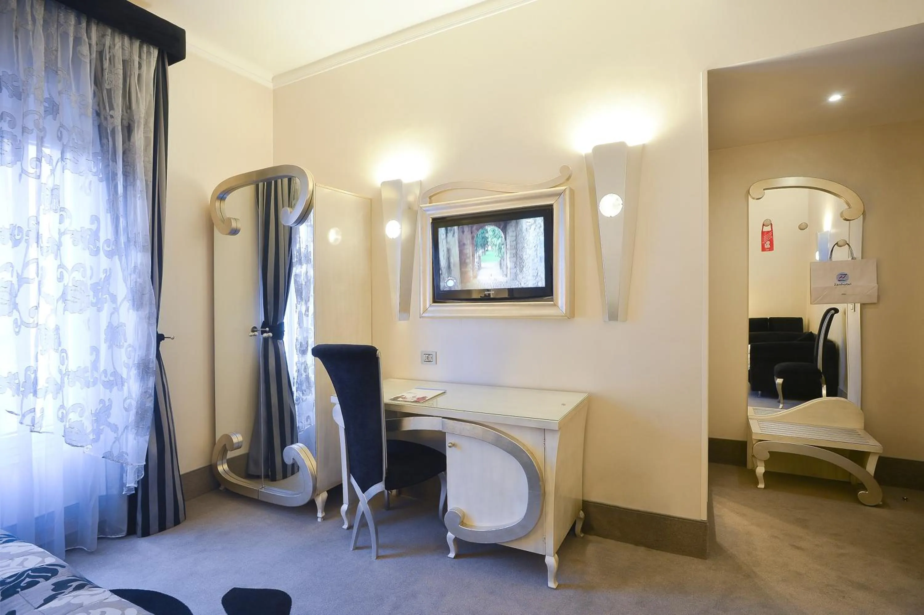 TV and multimedia in Zanhotel Tre Vecchi