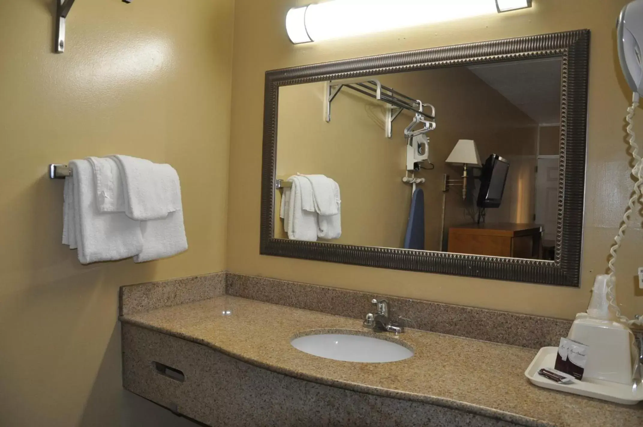 Bathroom in Best Rest Inn - Jacksonville