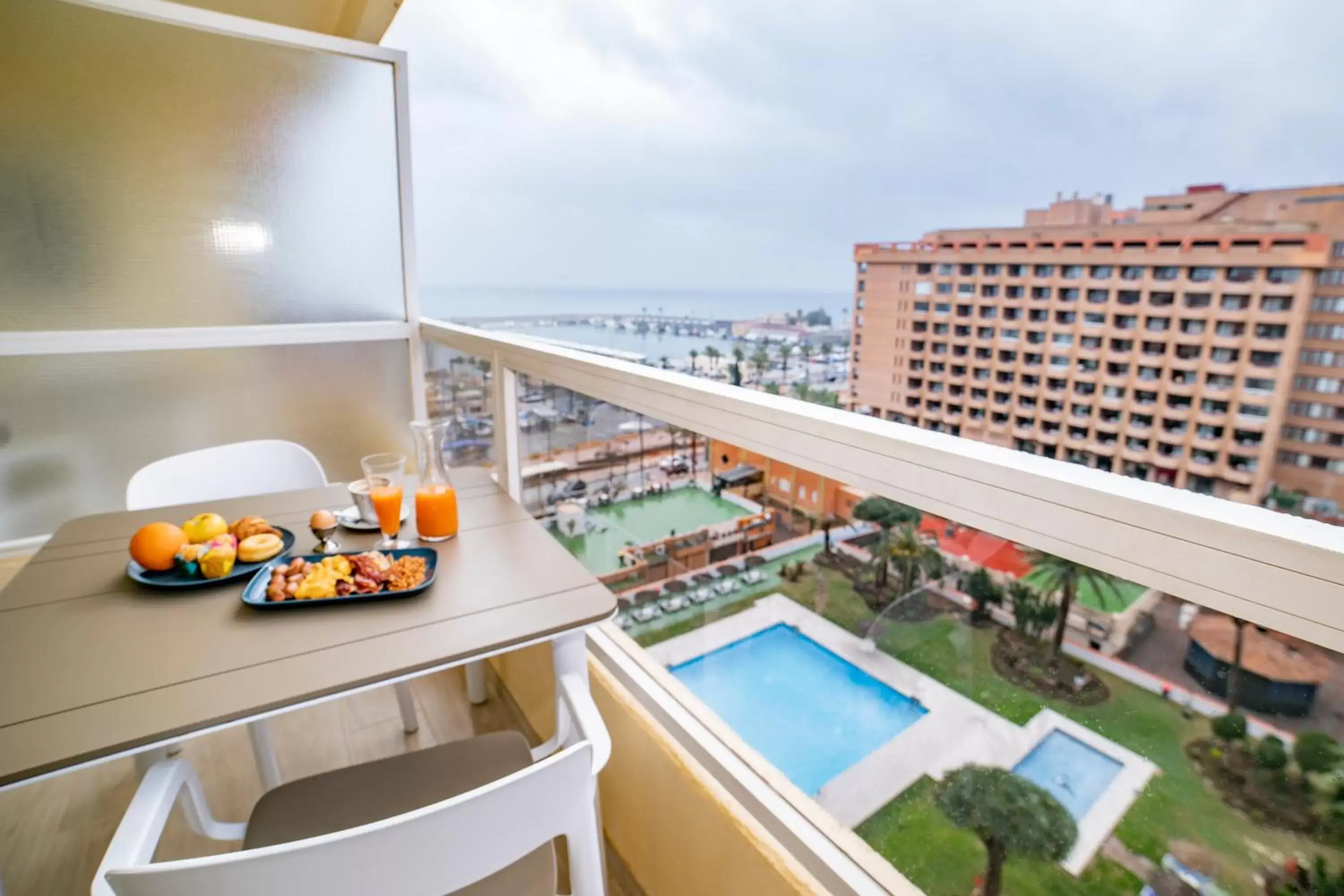 Balcony/Terrace, Pool View in Hotel Apartamentos Pyr Fuengirola