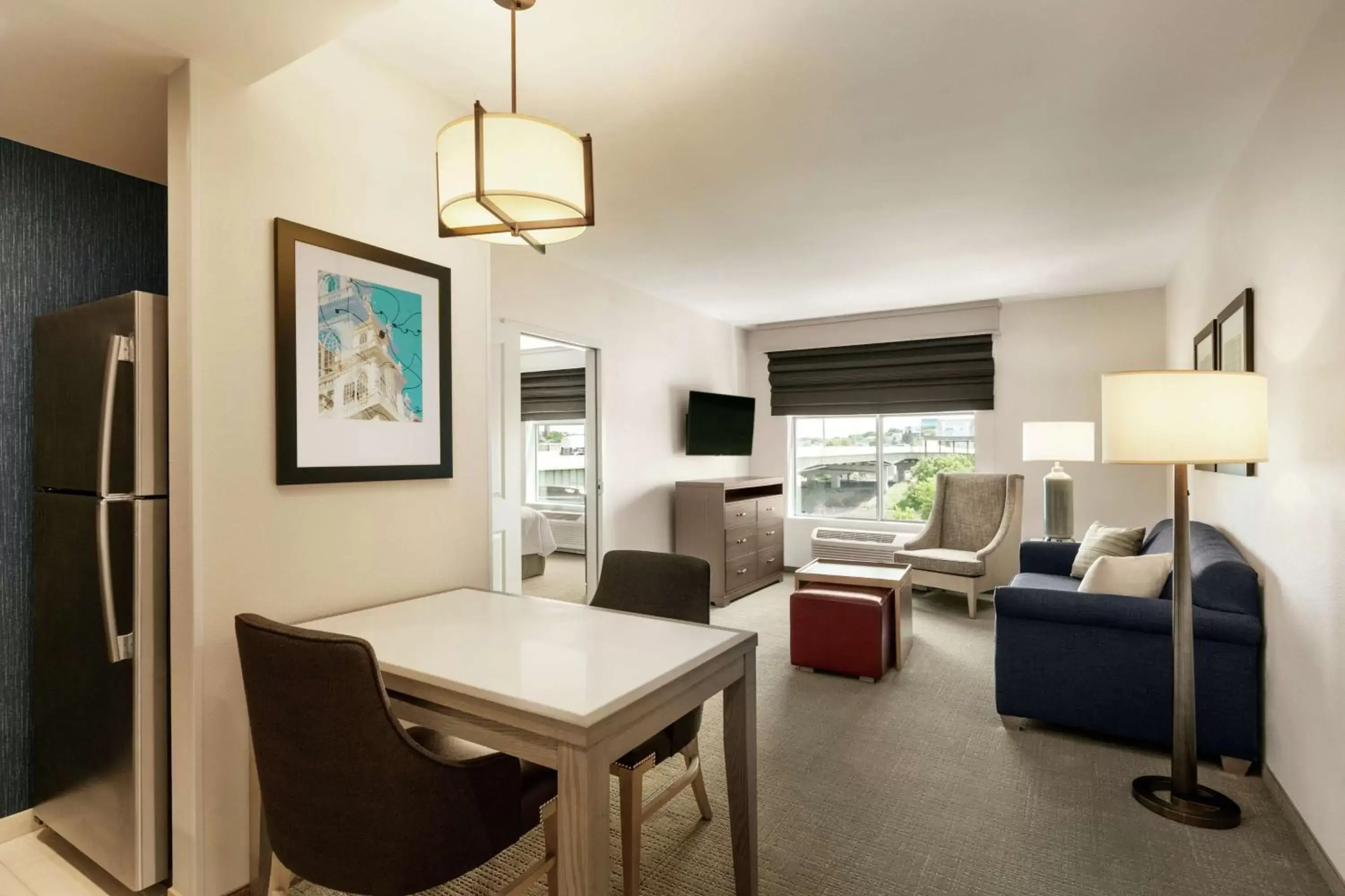 Living room, Dining Area in Homewood Suites By Hilton Worcester