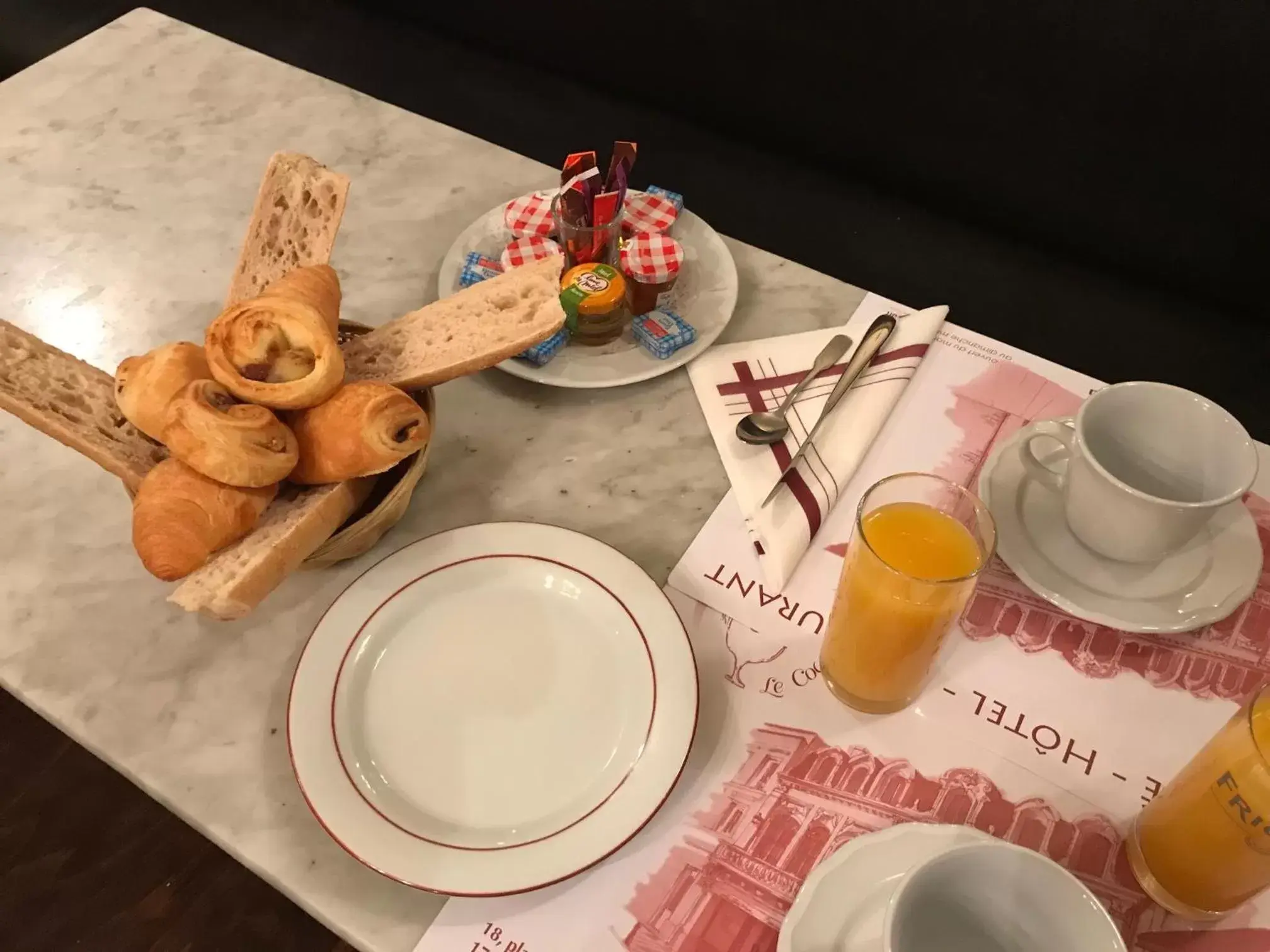 Continental breakfast in Hostellerie du Coq d'Or