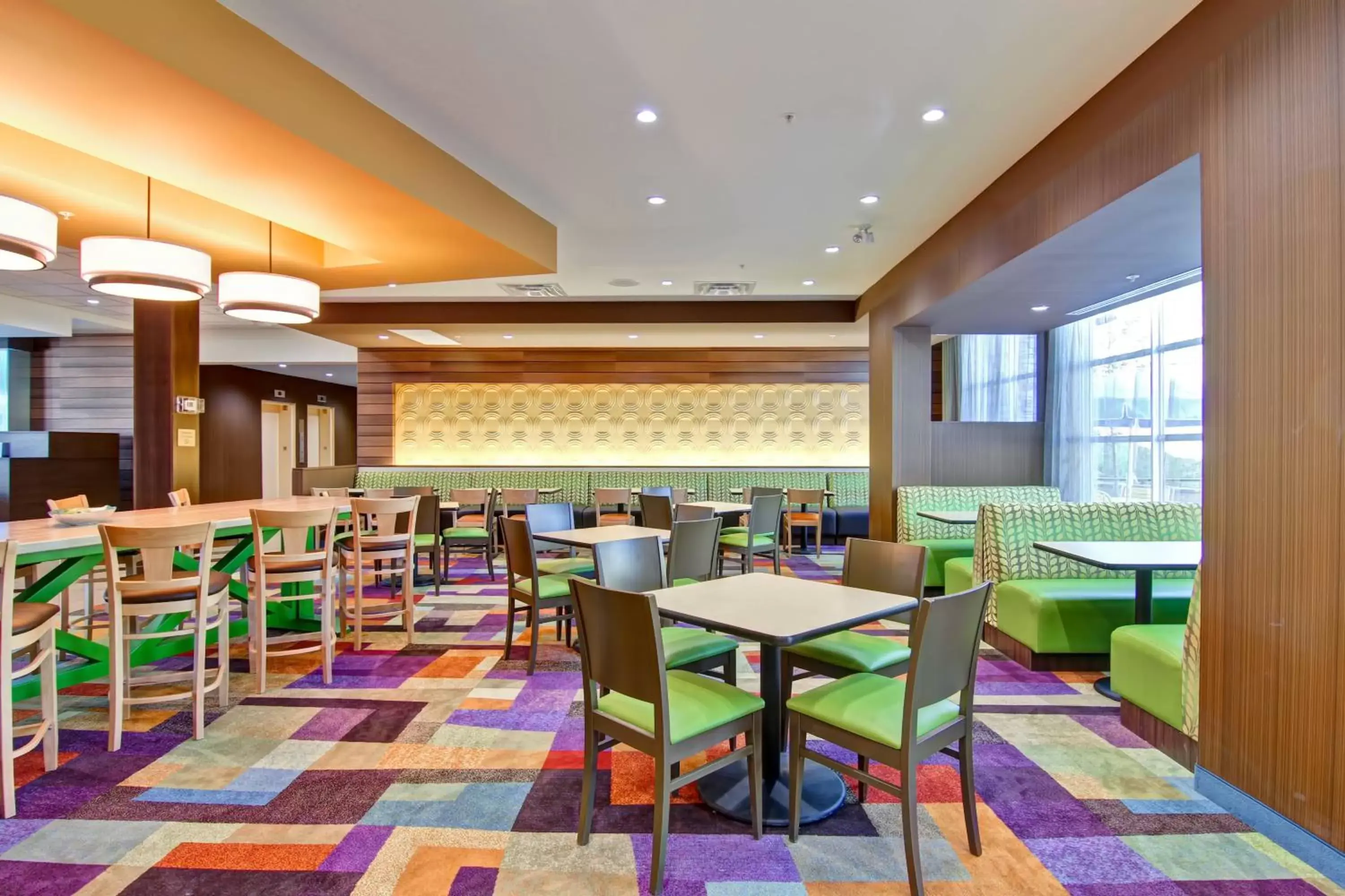 Breakfast, Restaurant/Places to Eat in Fairfield Inn & Suites by Marriott Kamloops