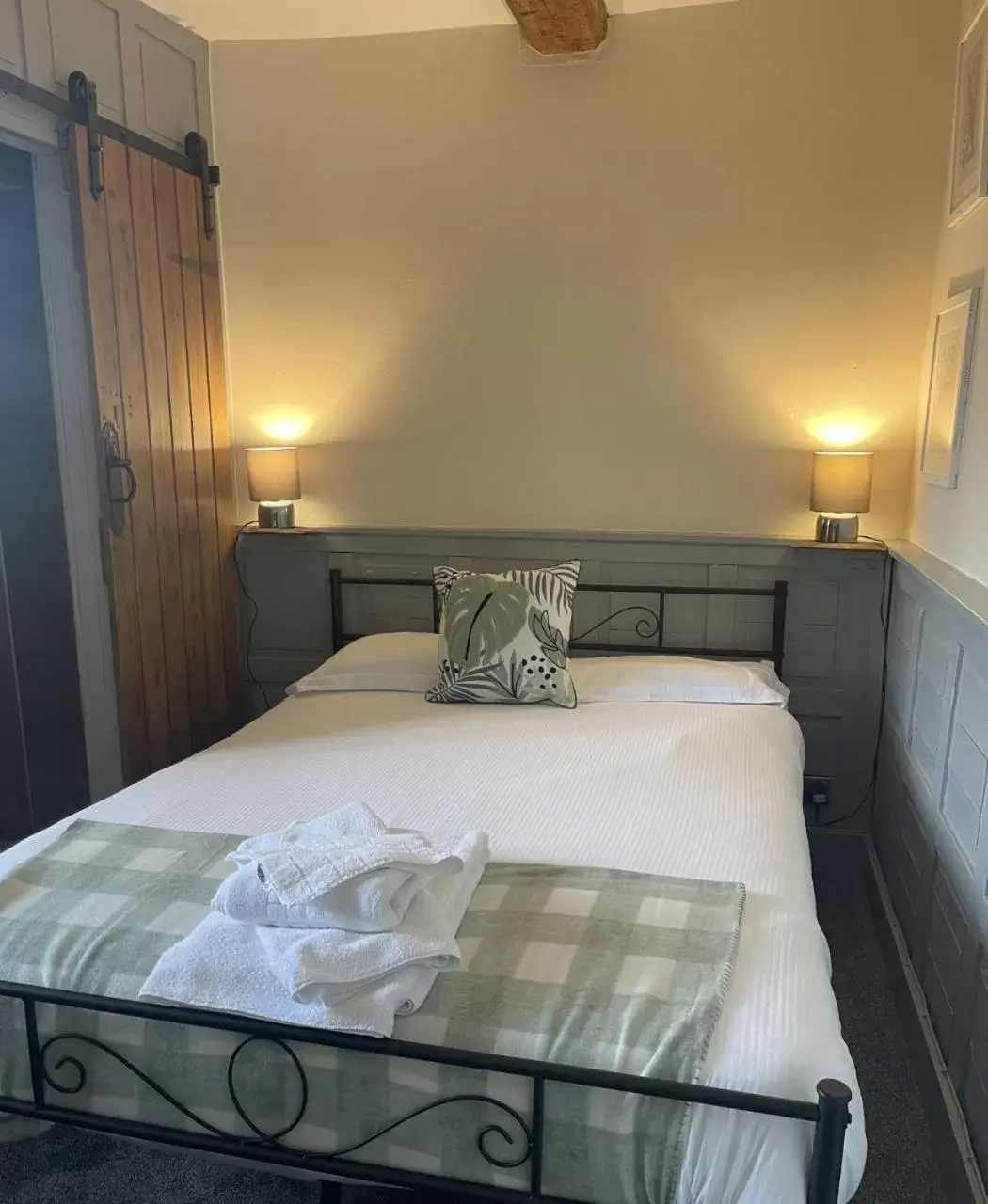Bed in The Plough Bicester