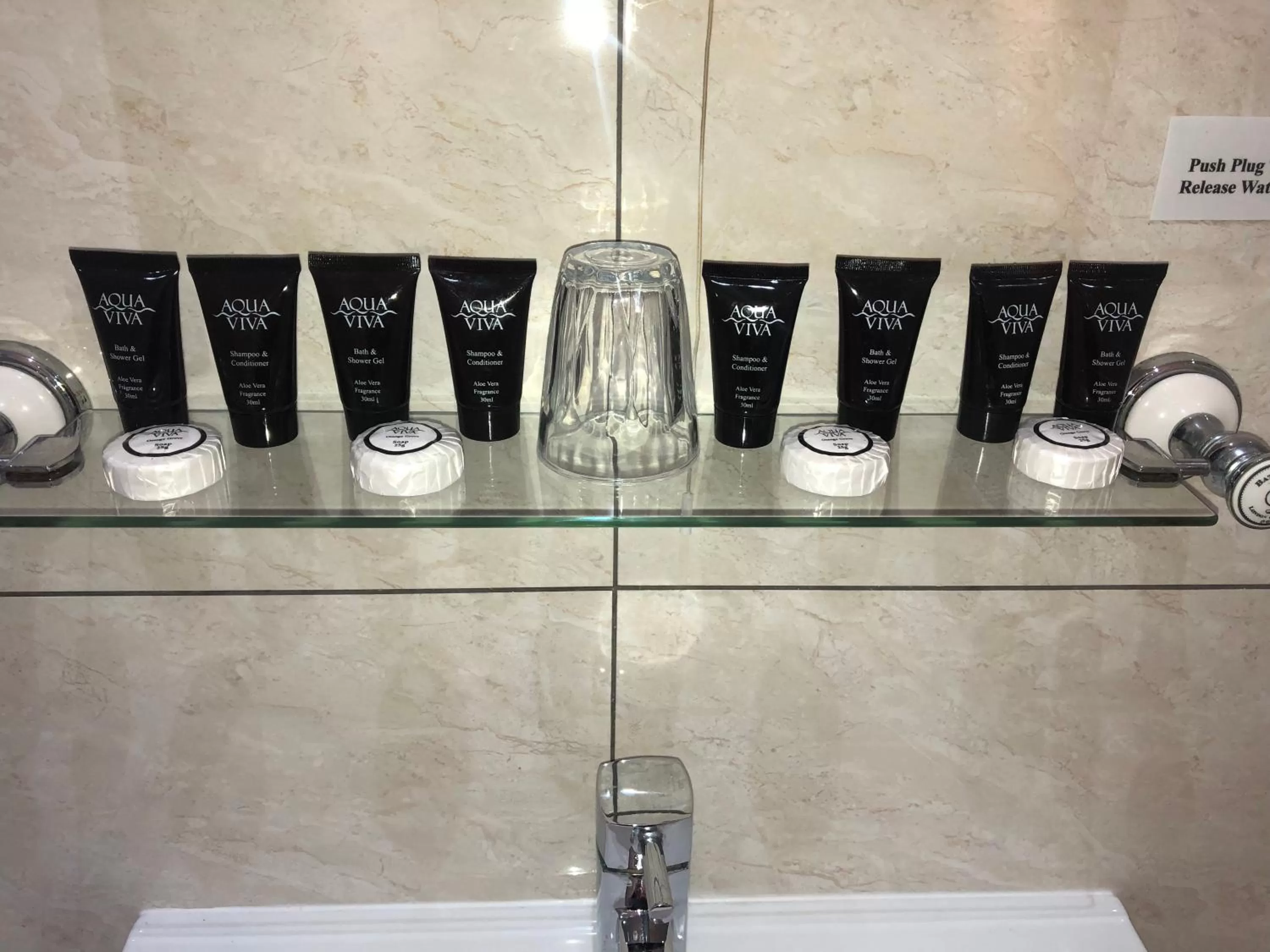 Bathroom in Queen Phillippa