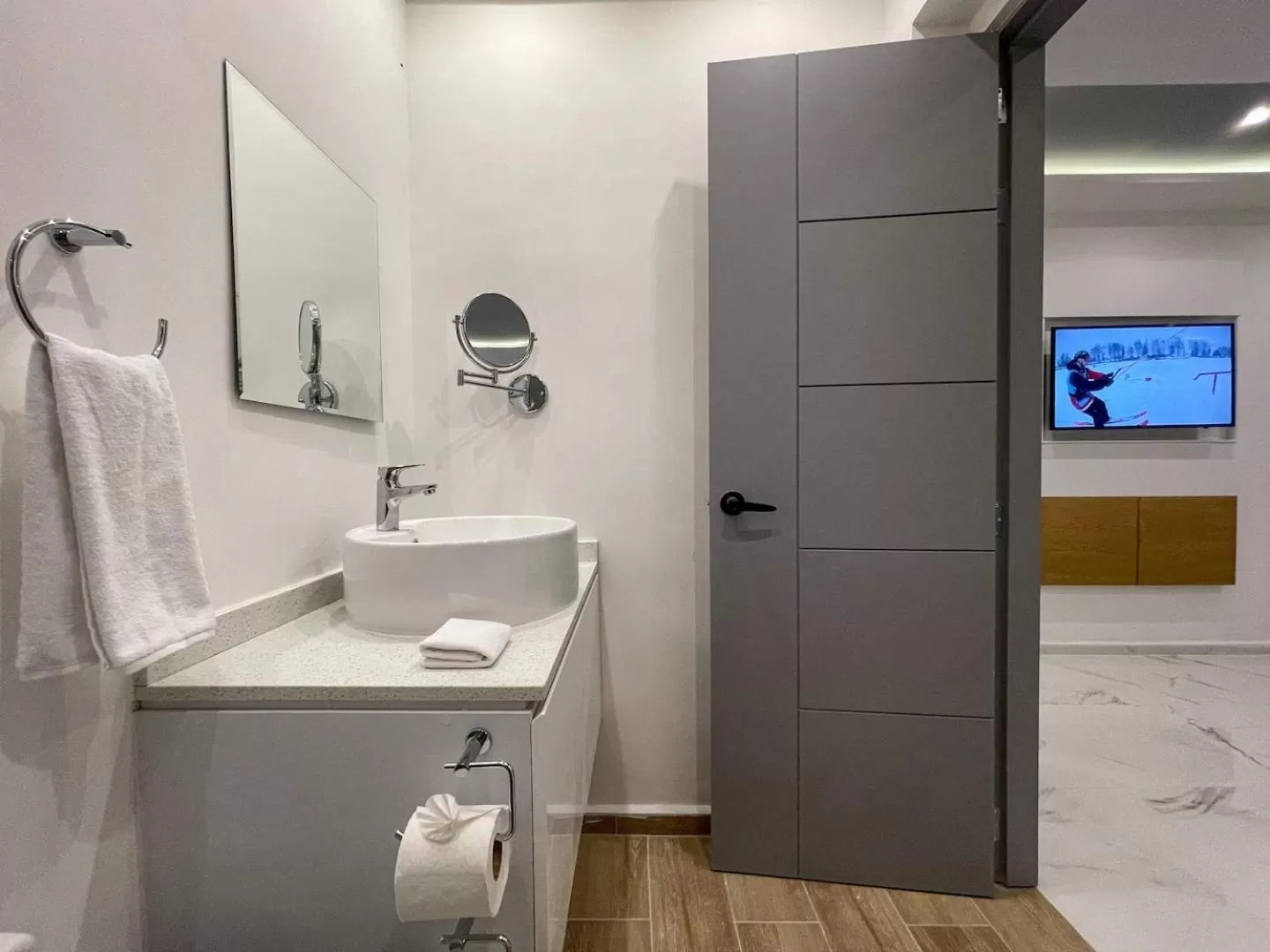 Bathroom in Apartamentos