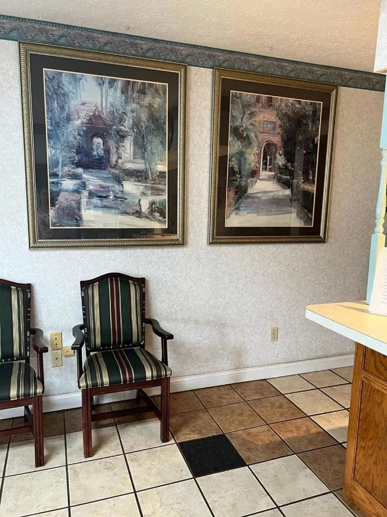 Lobby or reception in Americas Inn Bardstown