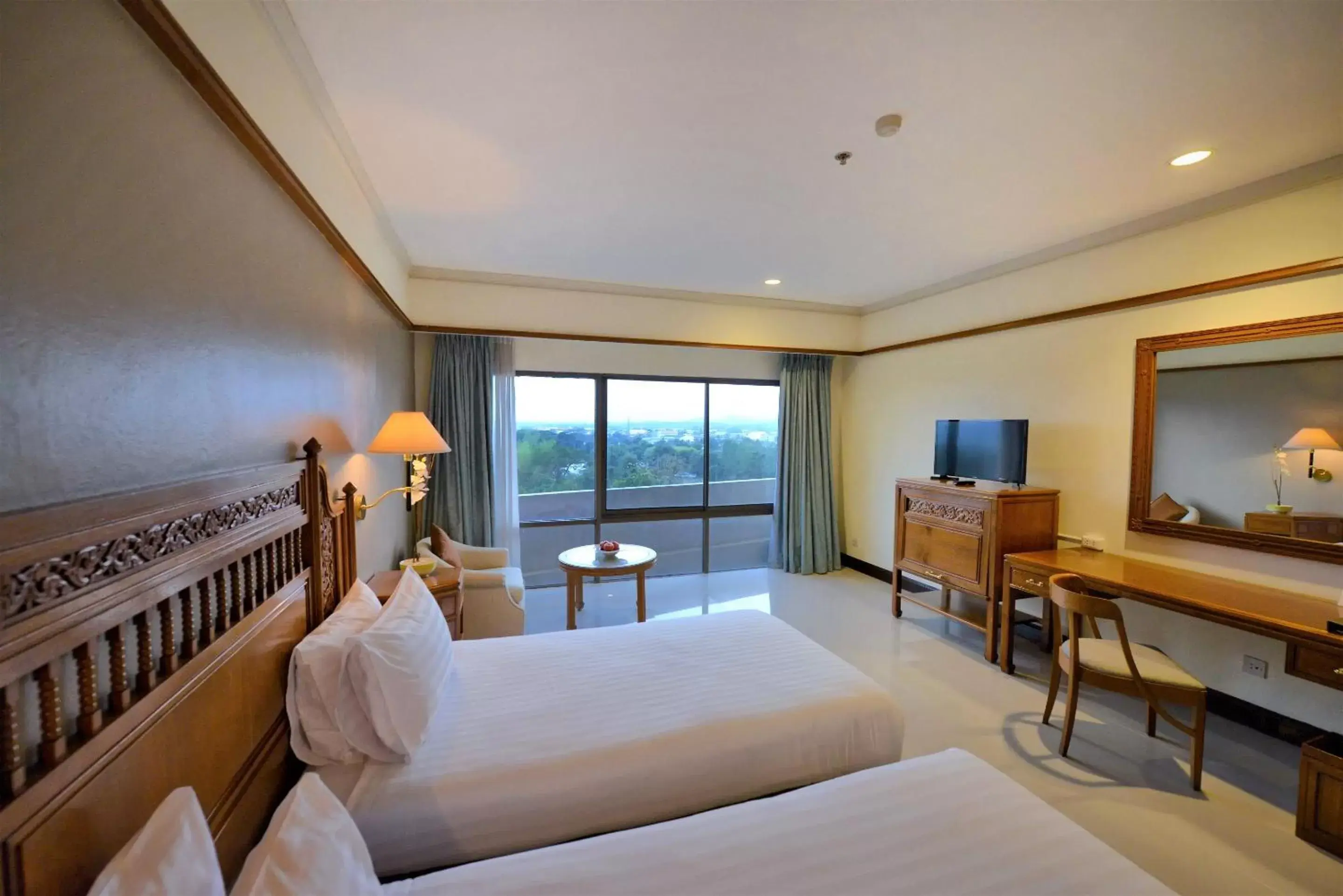 TV and multimedia in Loei Palace Hotel