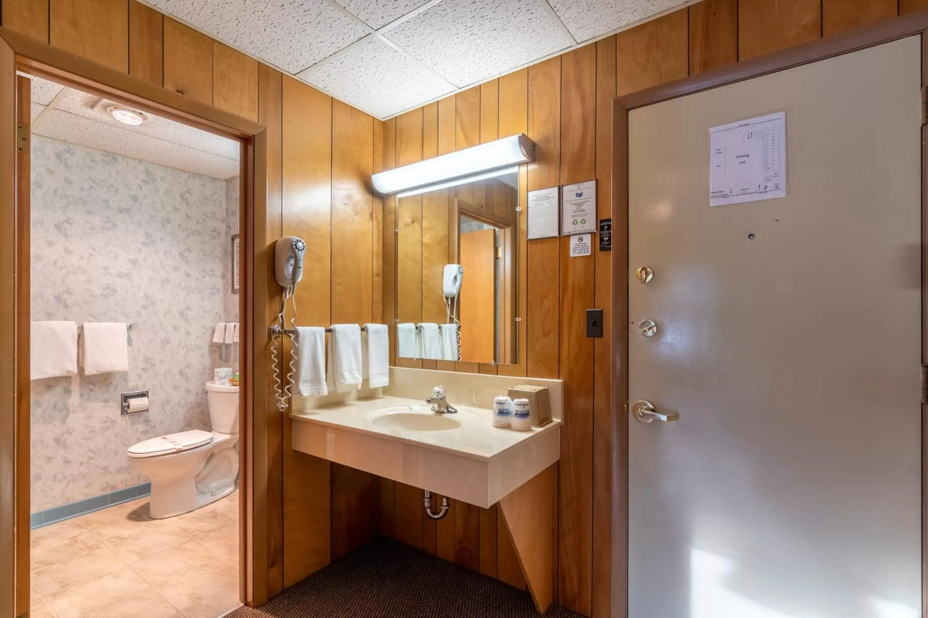 Bathroom in Shaheen's Adirondack Inn