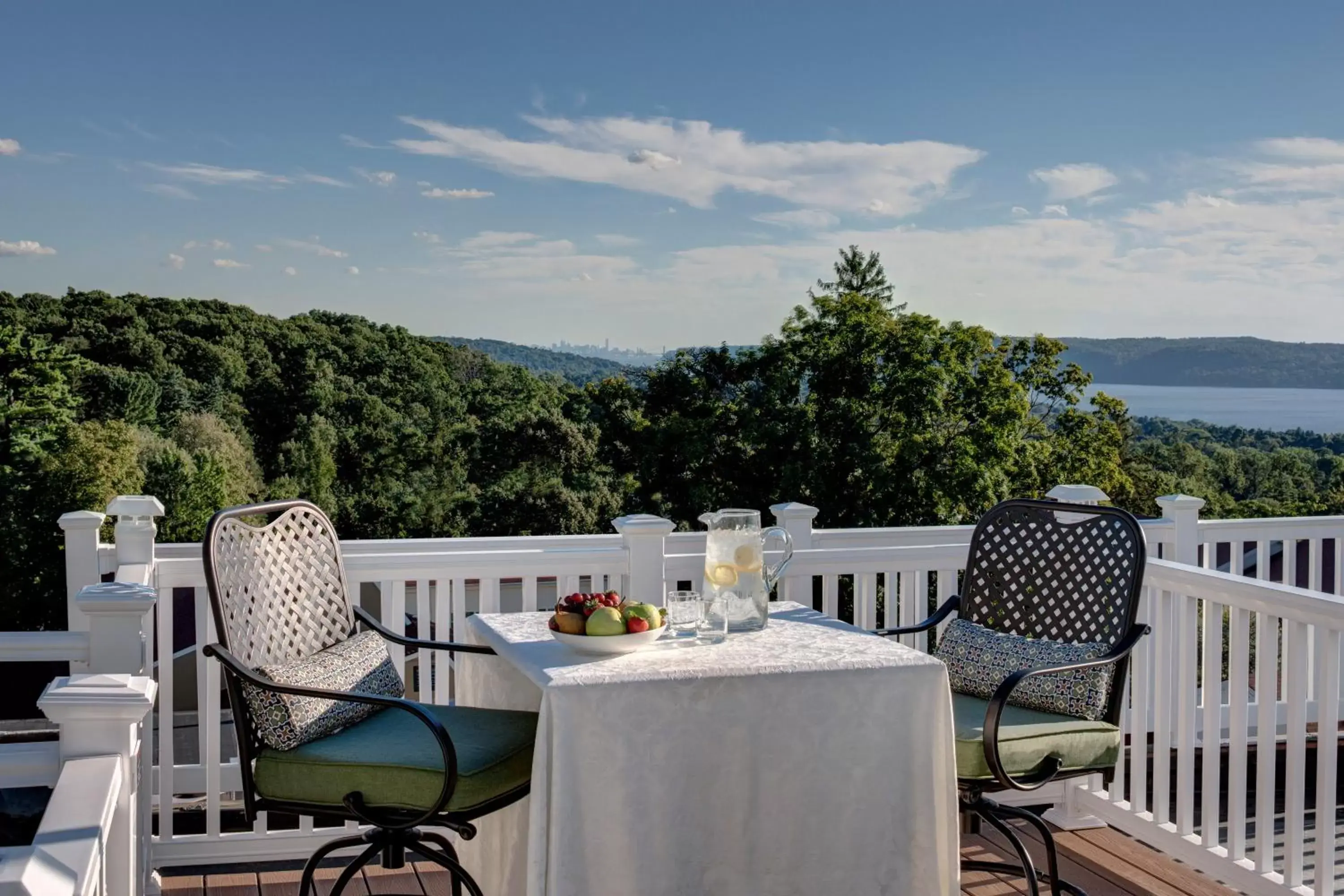 Patio, Restaurant/Places to Eat in Tarrytown House Estate on the Hudson