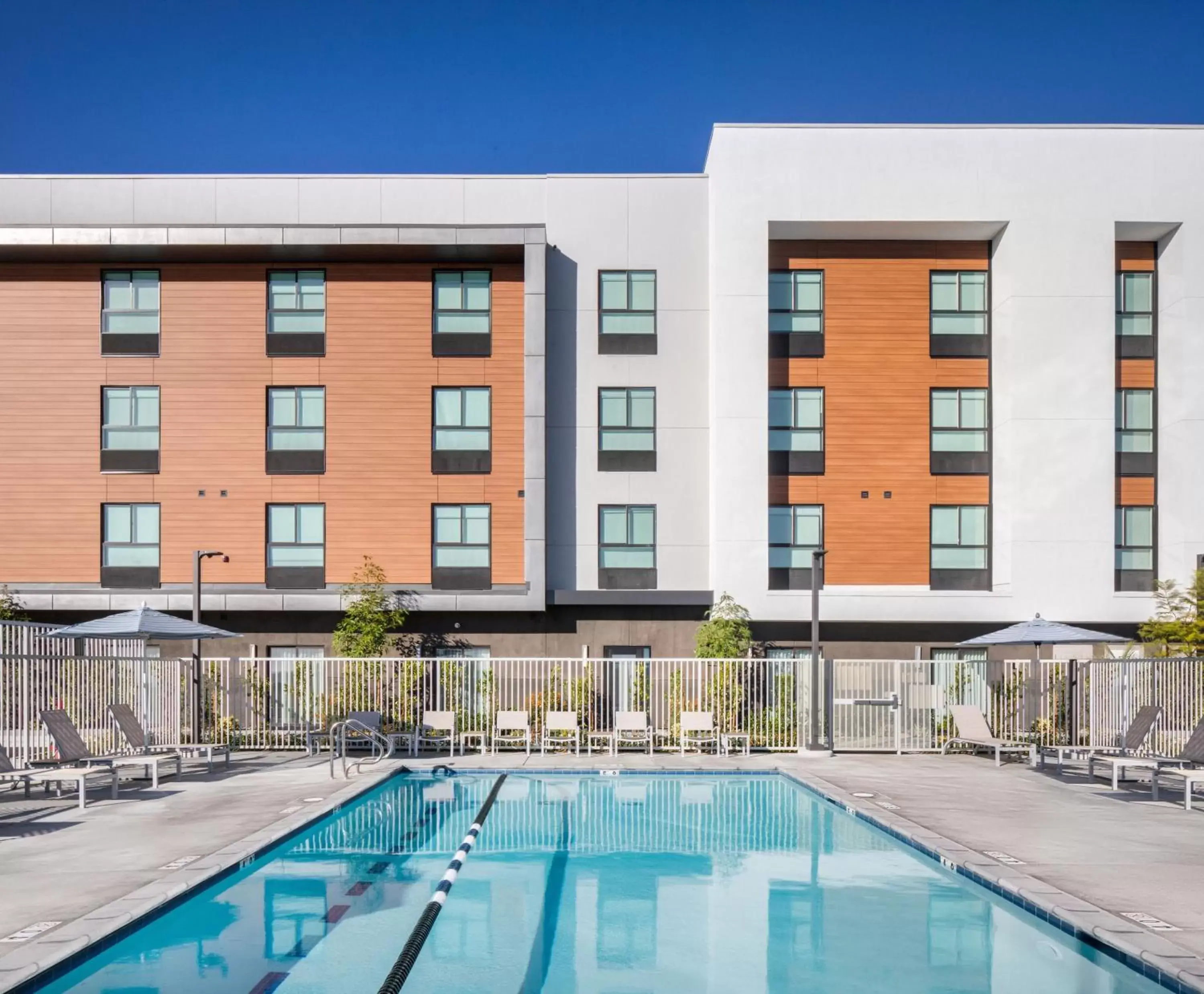 Swimming pool, Property Building in Ayres Hotel San Diego South - Chula Vista