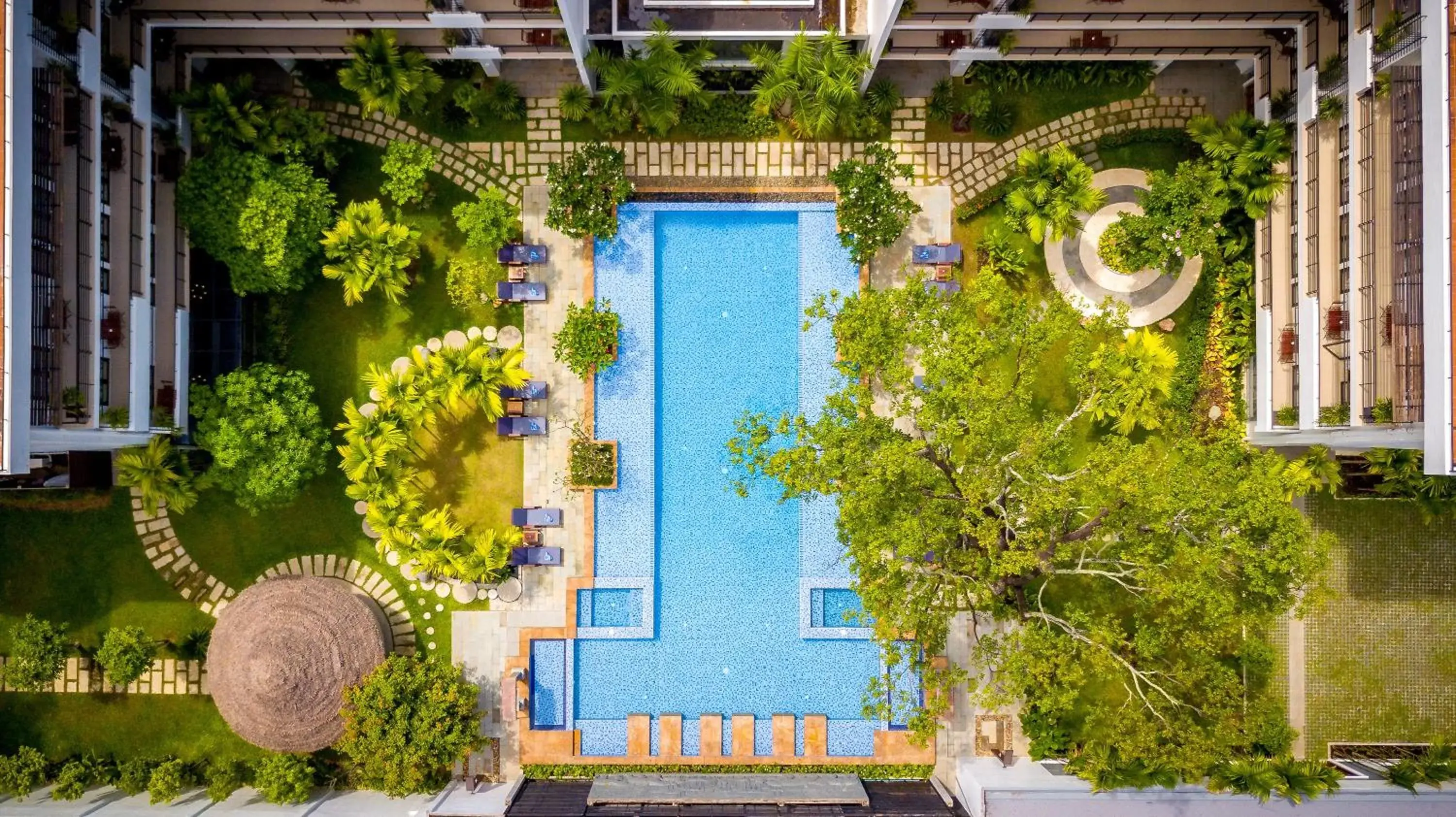 Swimming pool, Pool View in Koulen Hotel
