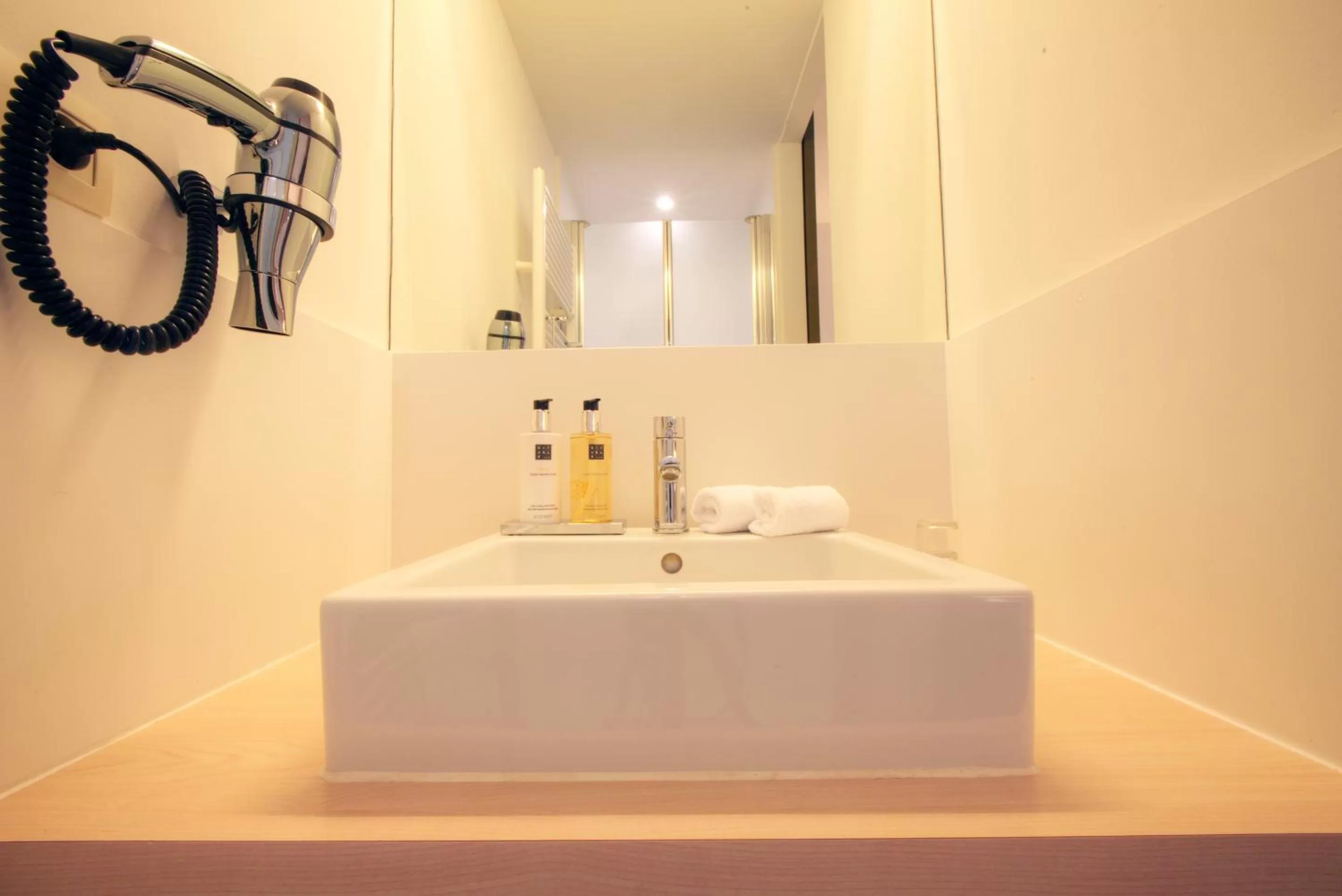 Bathroom in Antwerp For Two B&B