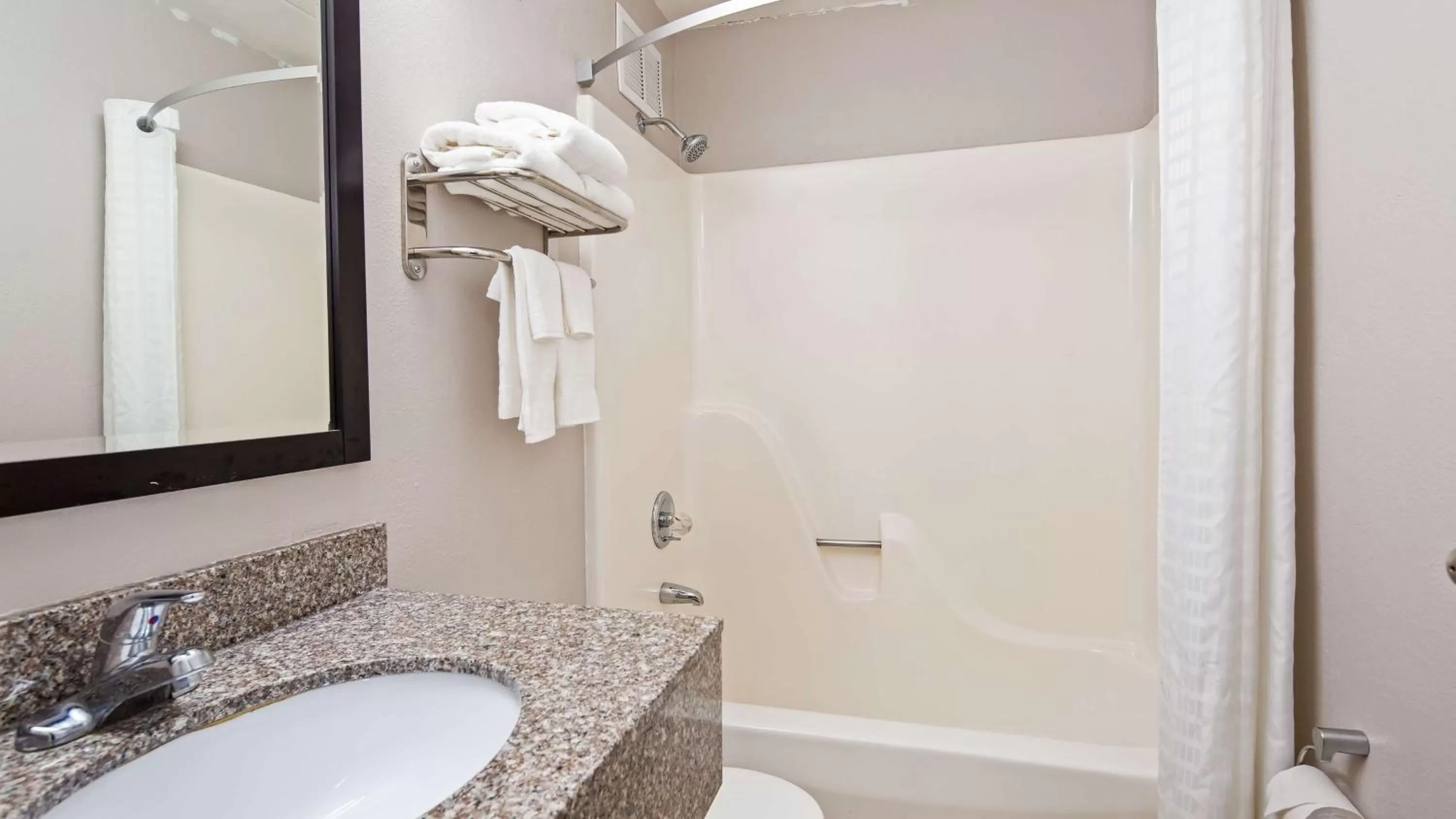 Bathroom in SureStay Hotel by Best Western Florence