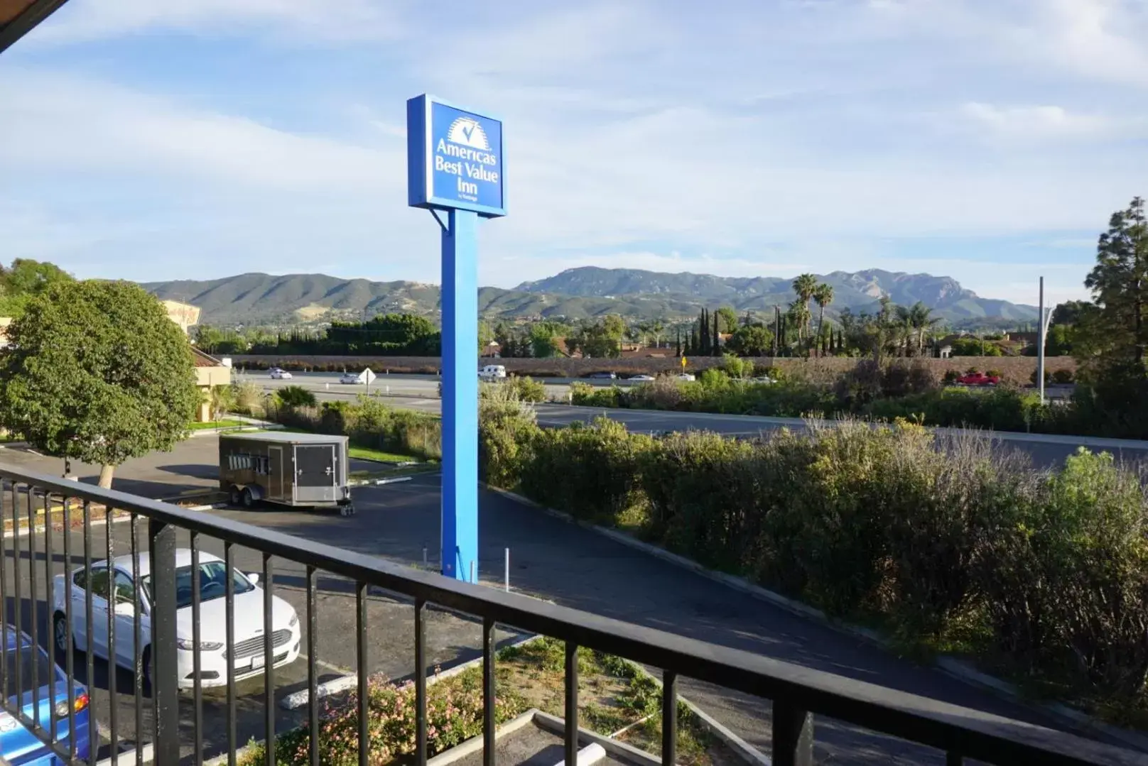 Natural landscape, Pool View in Americas Best Value Inn Thousand Oaks