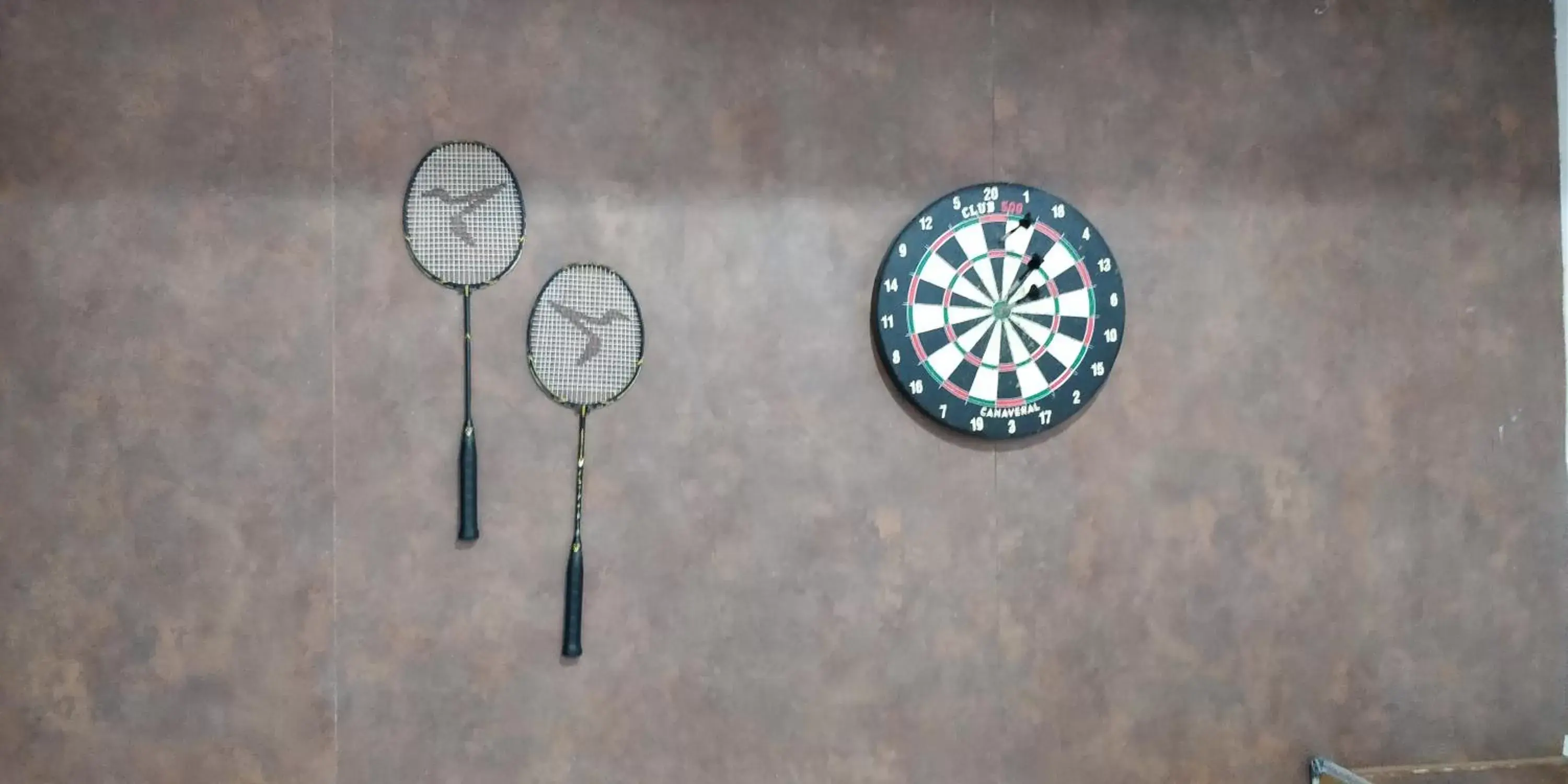 Darts, Property Logo/Sign in Shivas Gateway