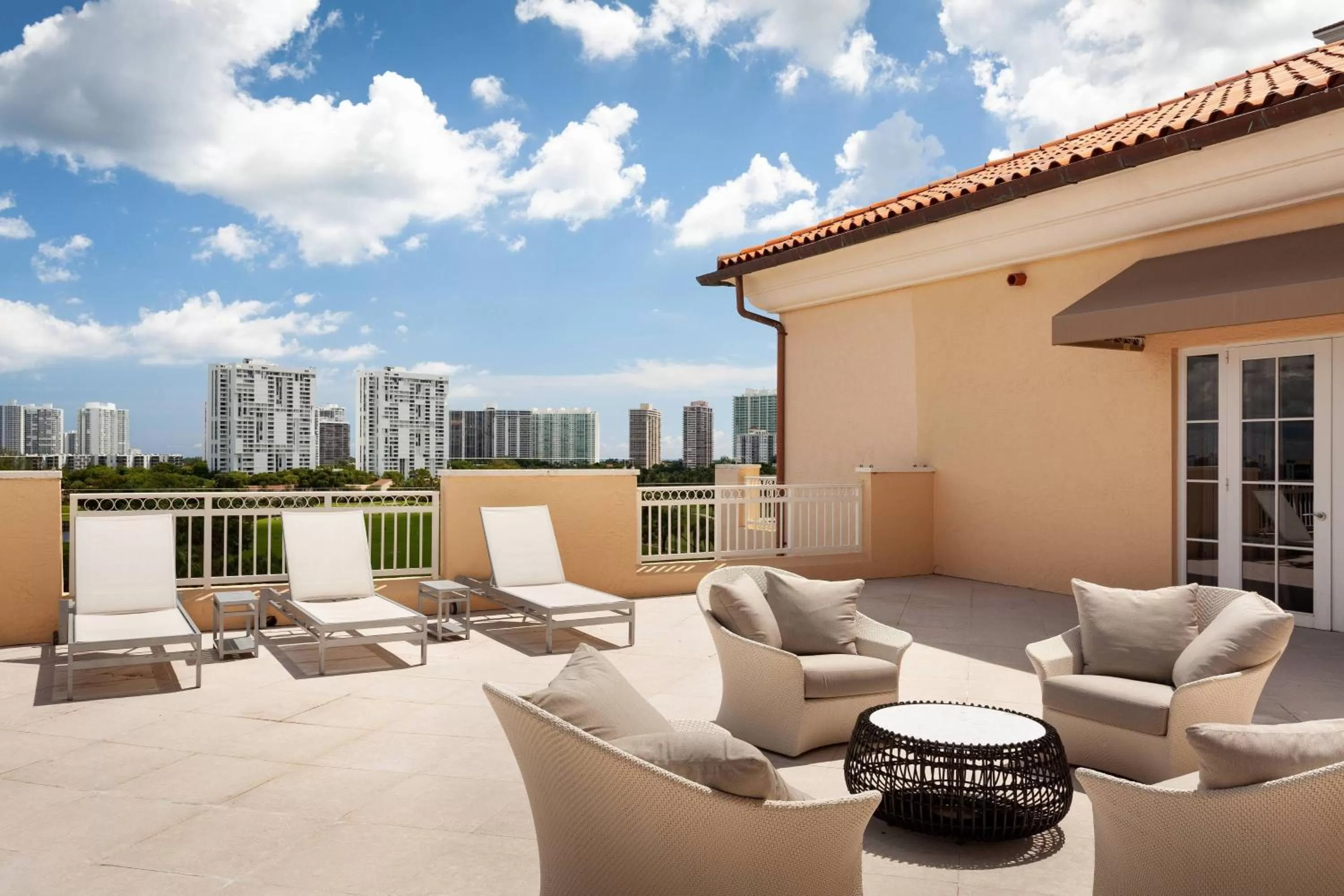 Bedroom in JW Marriott Miami Turnberry Resort & Spa