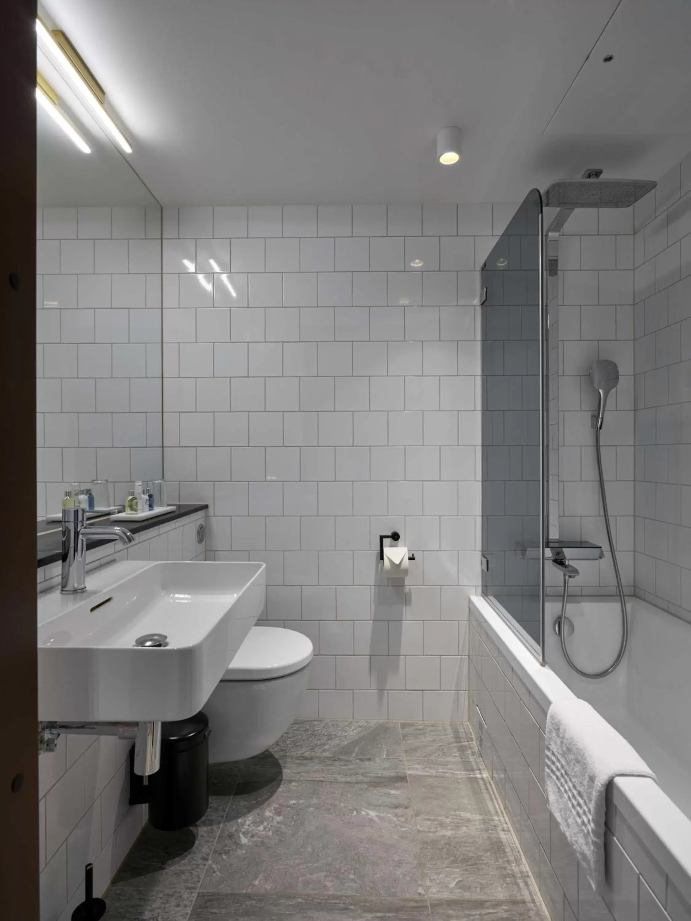 Shower, Bathroom in Radisson Blu Caledonien Hotel, Kristiansand