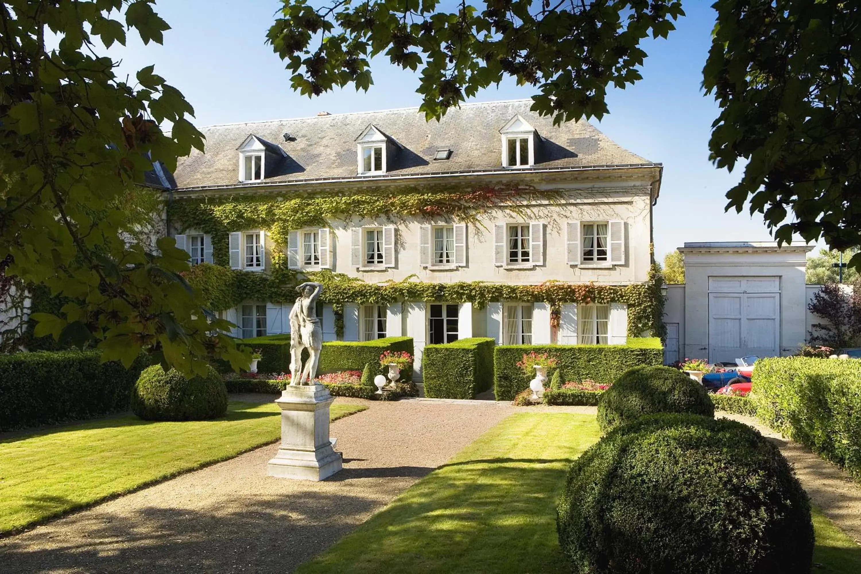 Facade/entrance, Property Building in Hôtel Le Choiseul