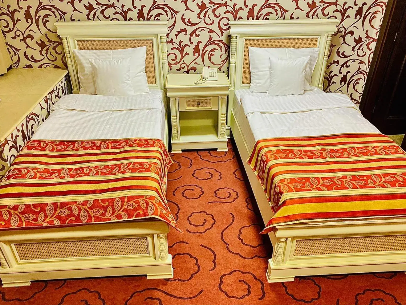 Shower, Bed in Levoslav House Hotel