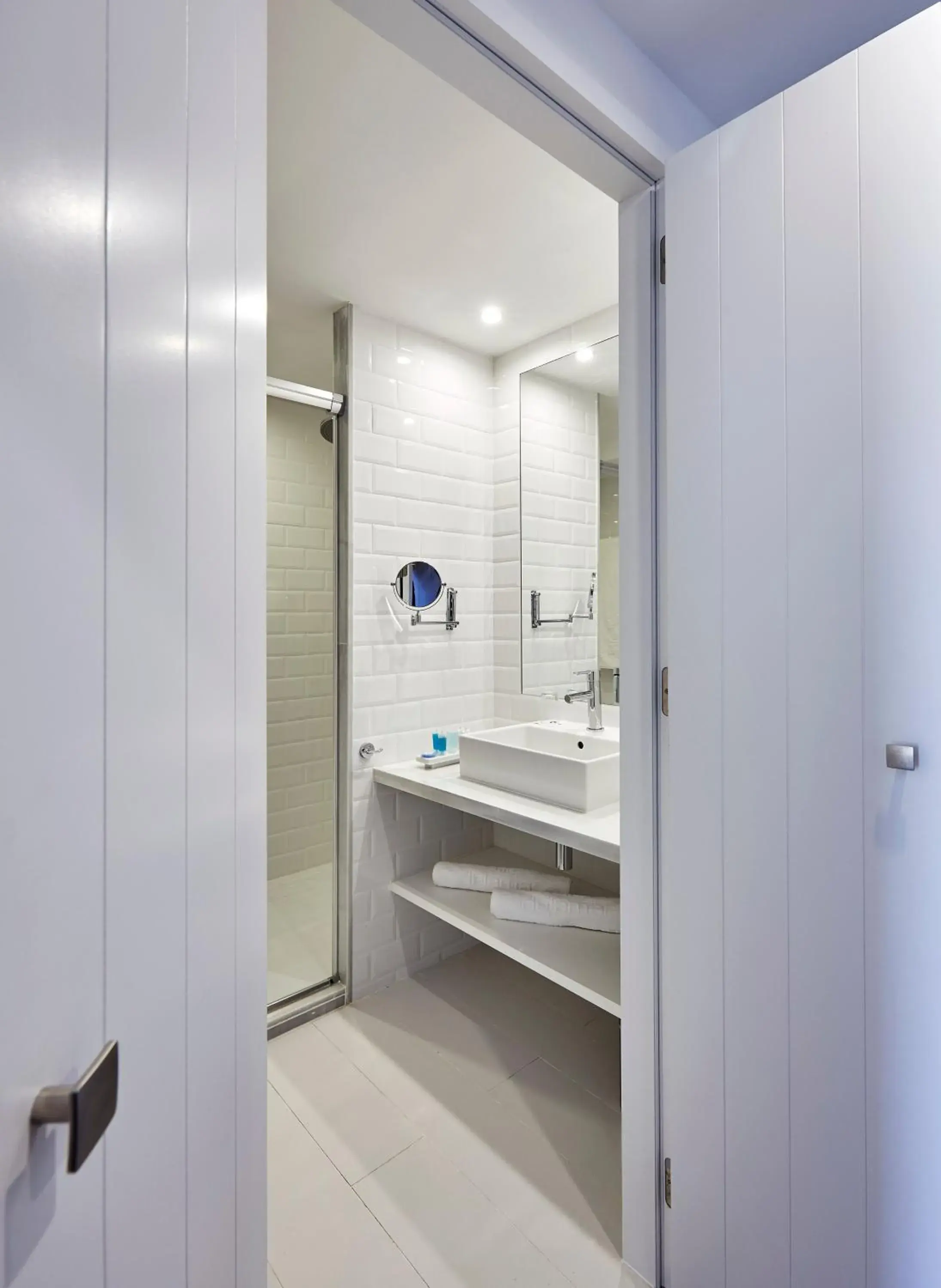 Bathroom in Delamar 4*Sup-Adults only (18+)