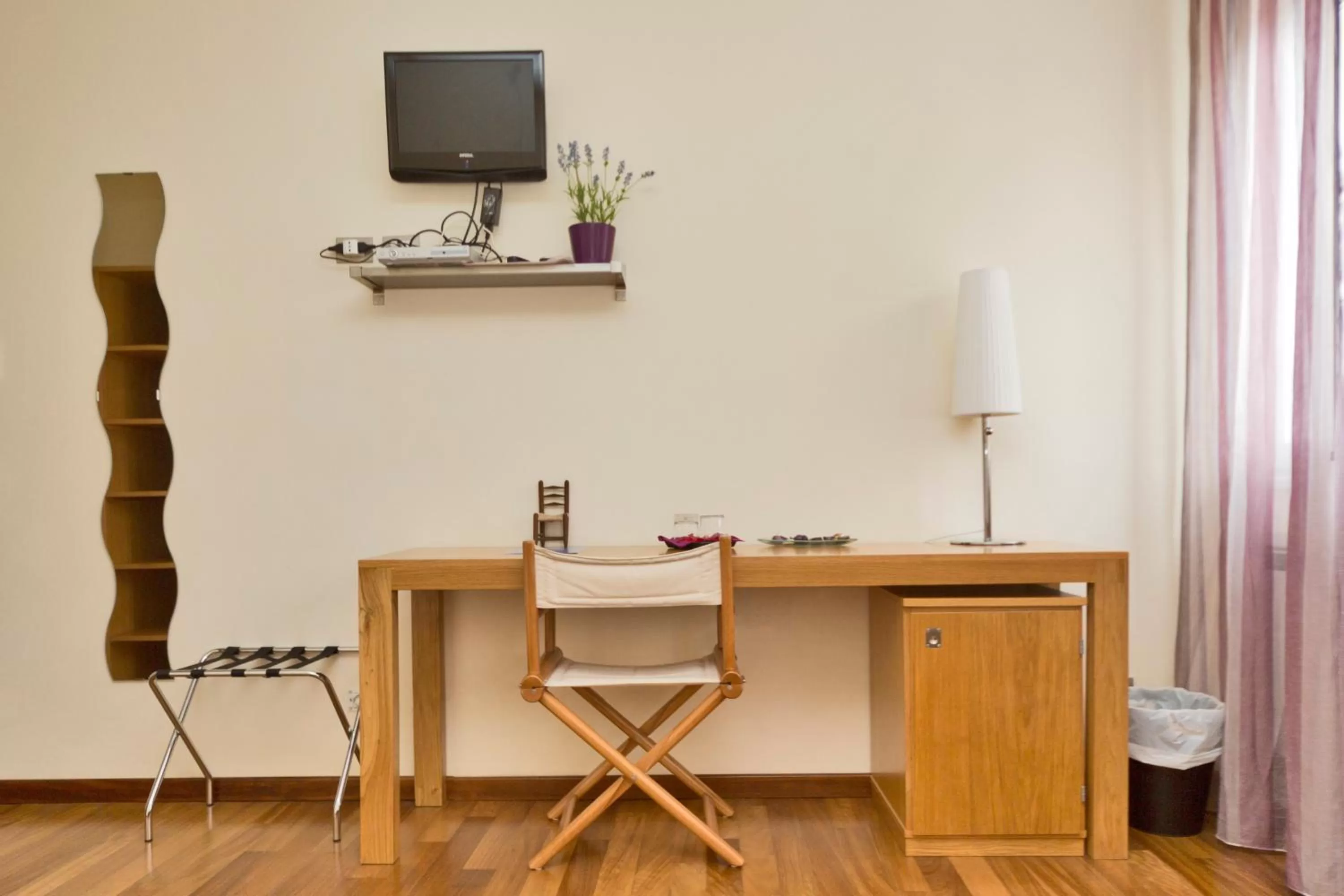 TV and multimedia in Oasi Hotel