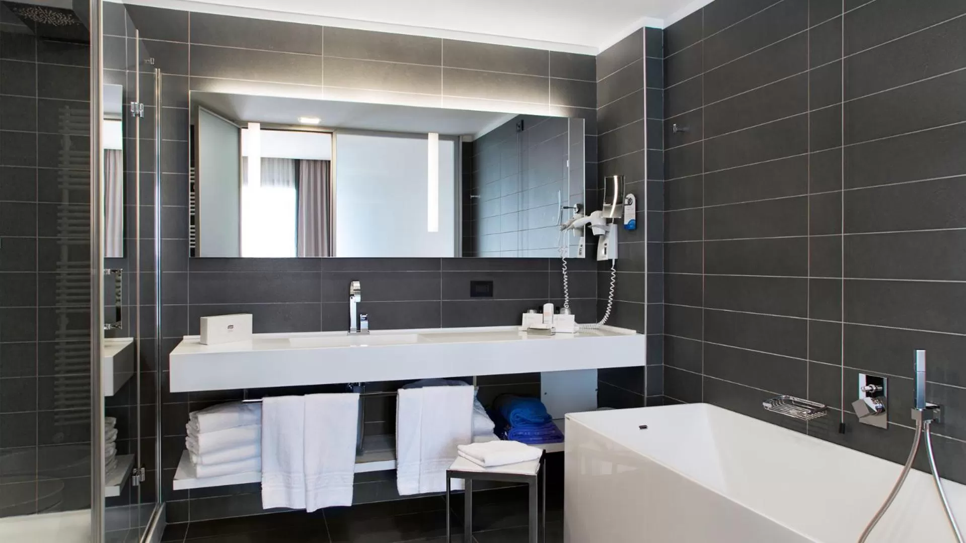 Bathroom in Galzignano Resort Terme & Golf - Hotel Majestic