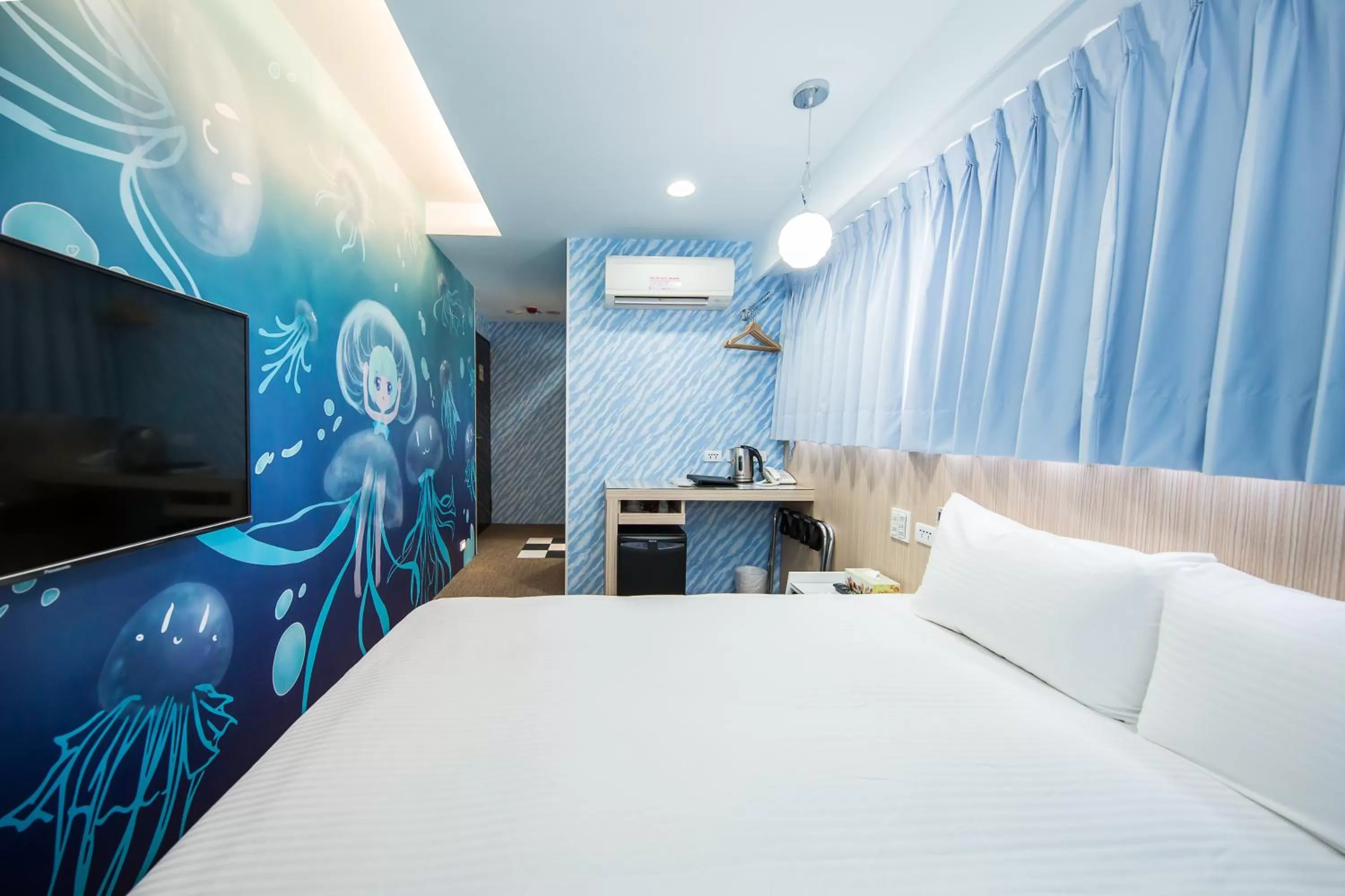 Bedroom, Bed in Morwing Hotel - Culture Vogue