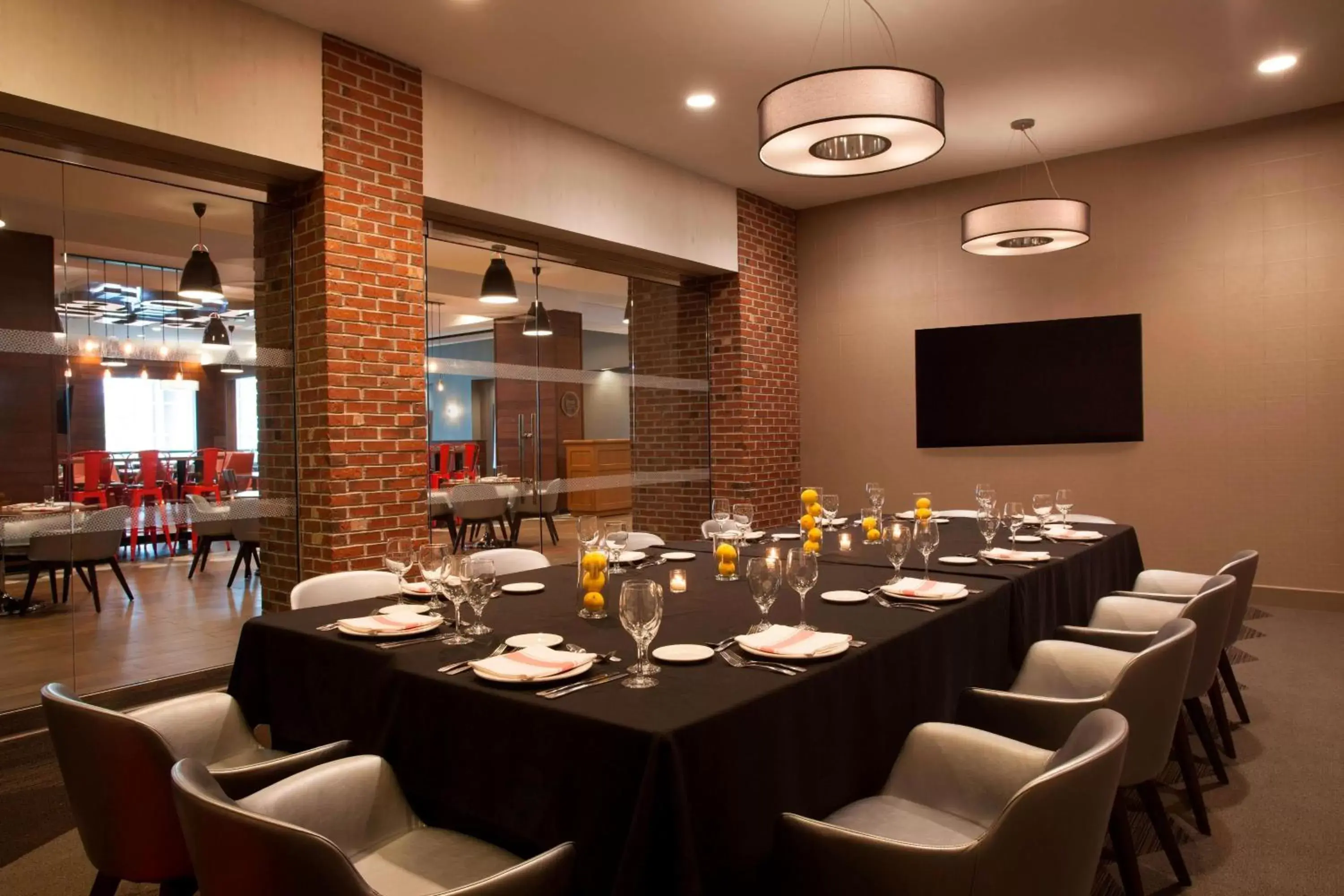 Restaurant/places to eat in Four Points by Sheraton Richmond