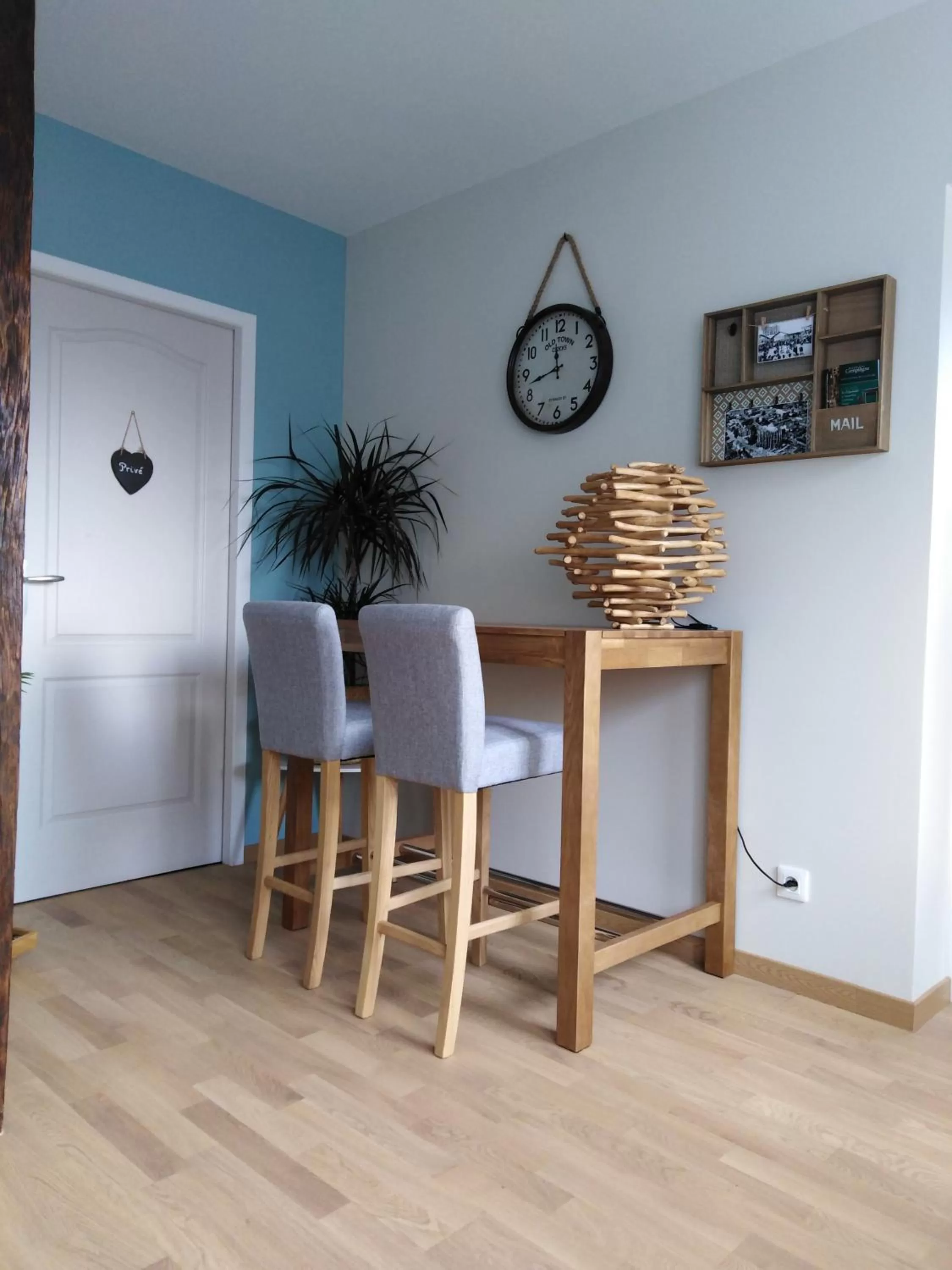 Facade/entrance in Le clos du mont César