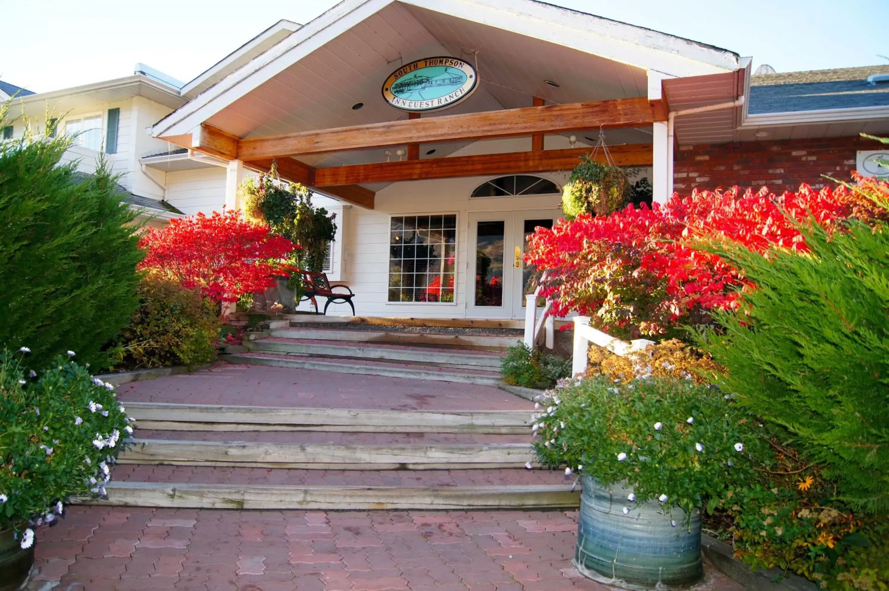 Facade/entrance, Property Building in South Thompson Inn & Conference Centre