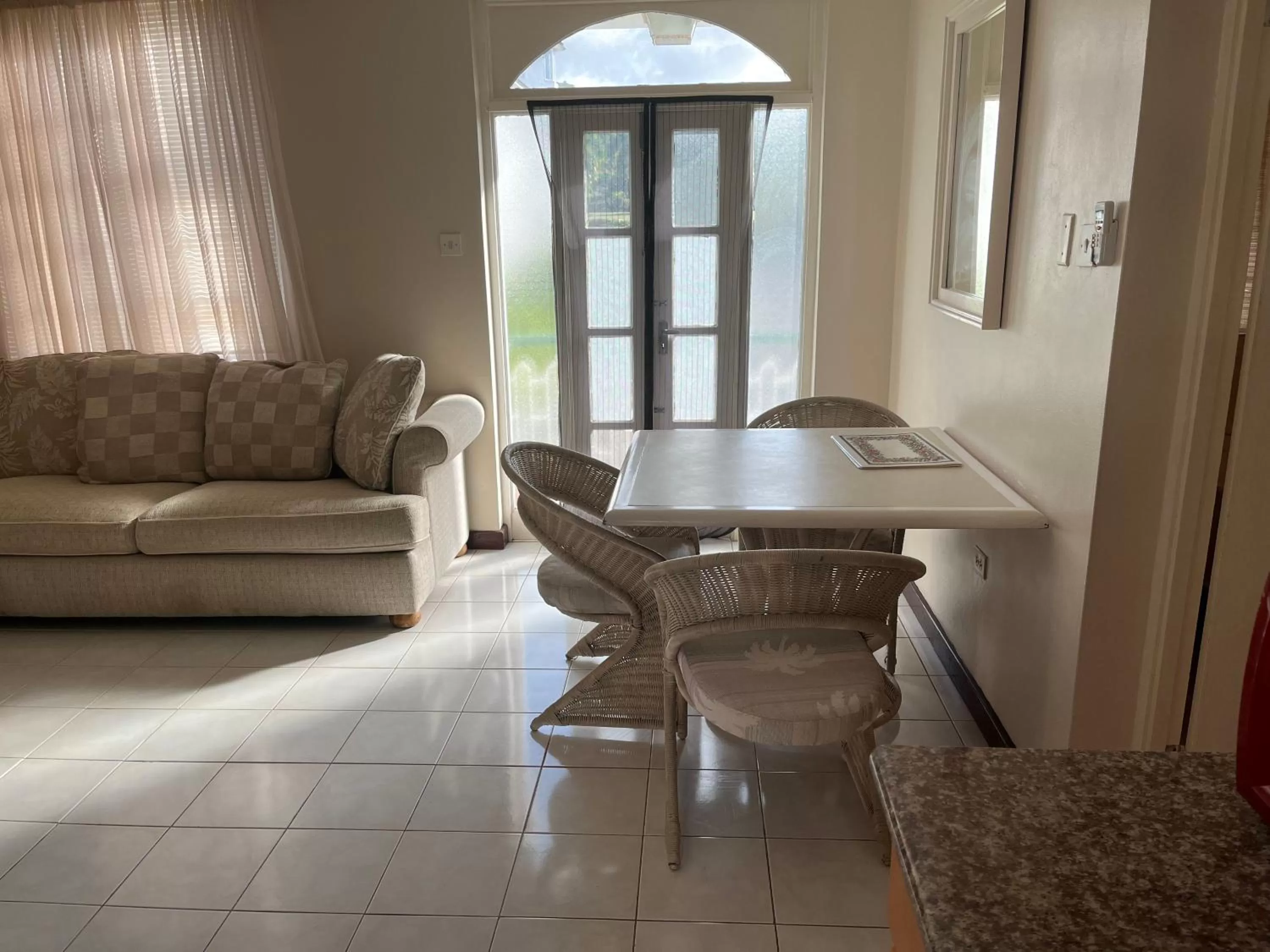 Seacastles by the beach/pool