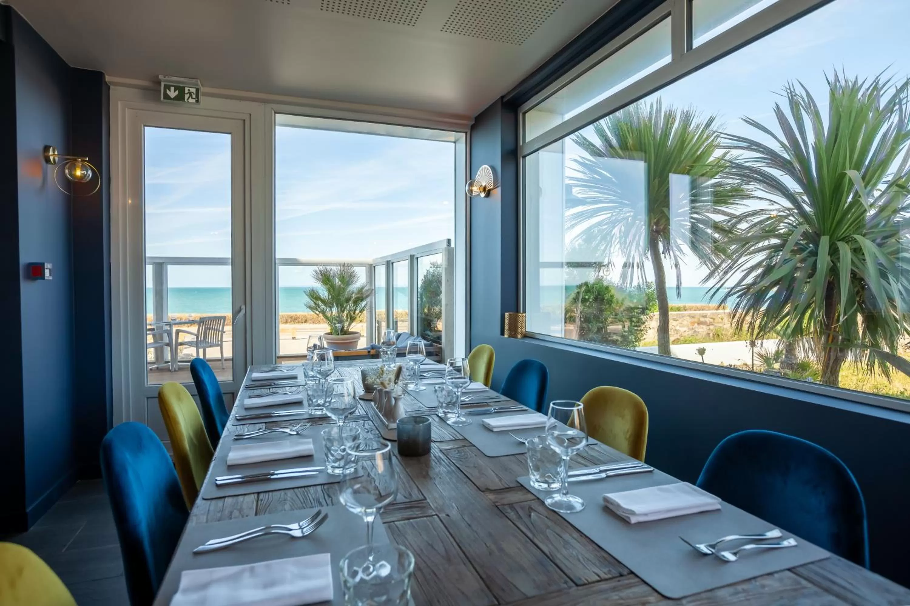 Restaurant/places to eat in Hôtel des Isles