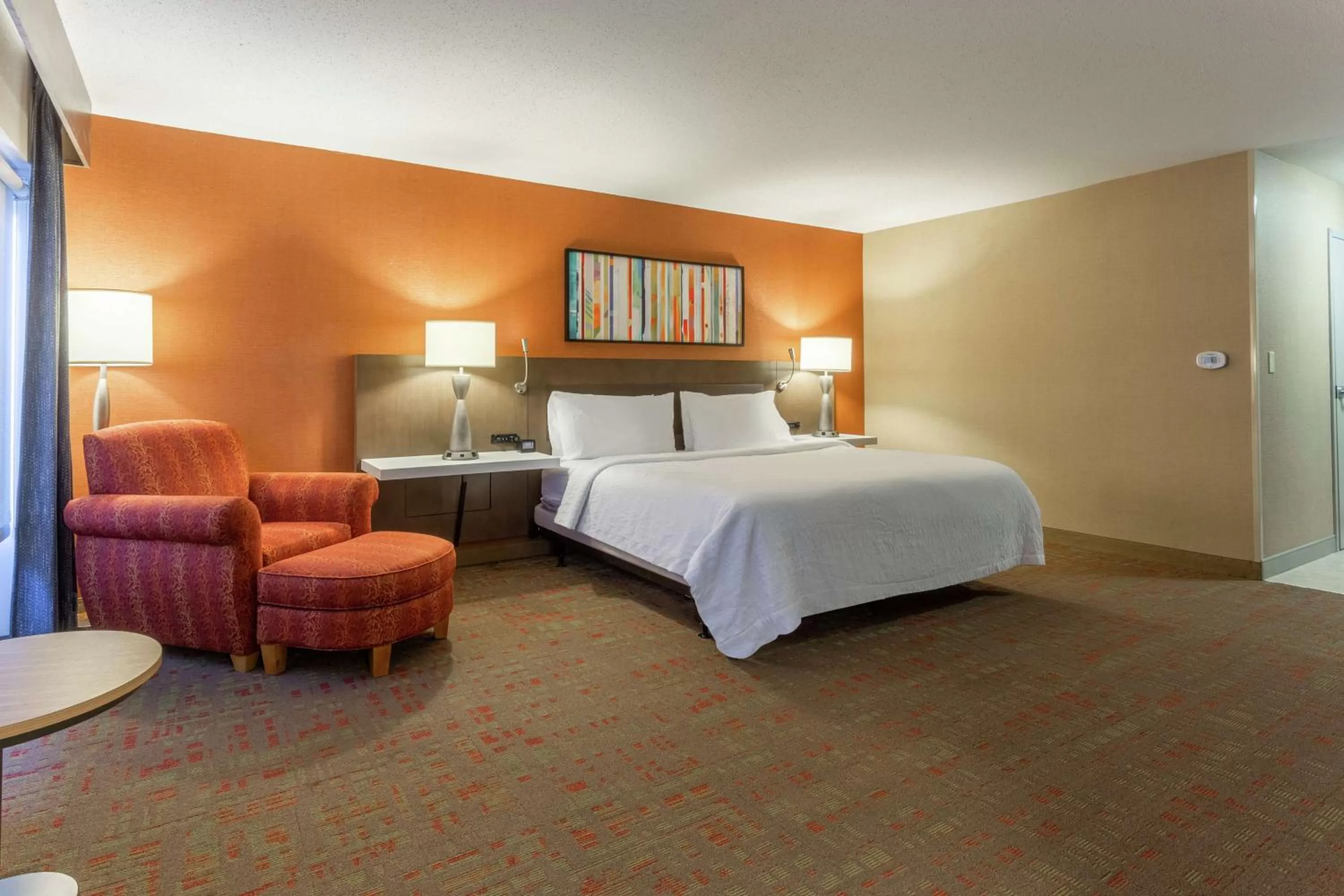 Living room, Bed in Hilton Garden Inn Chicago/Tinley Park