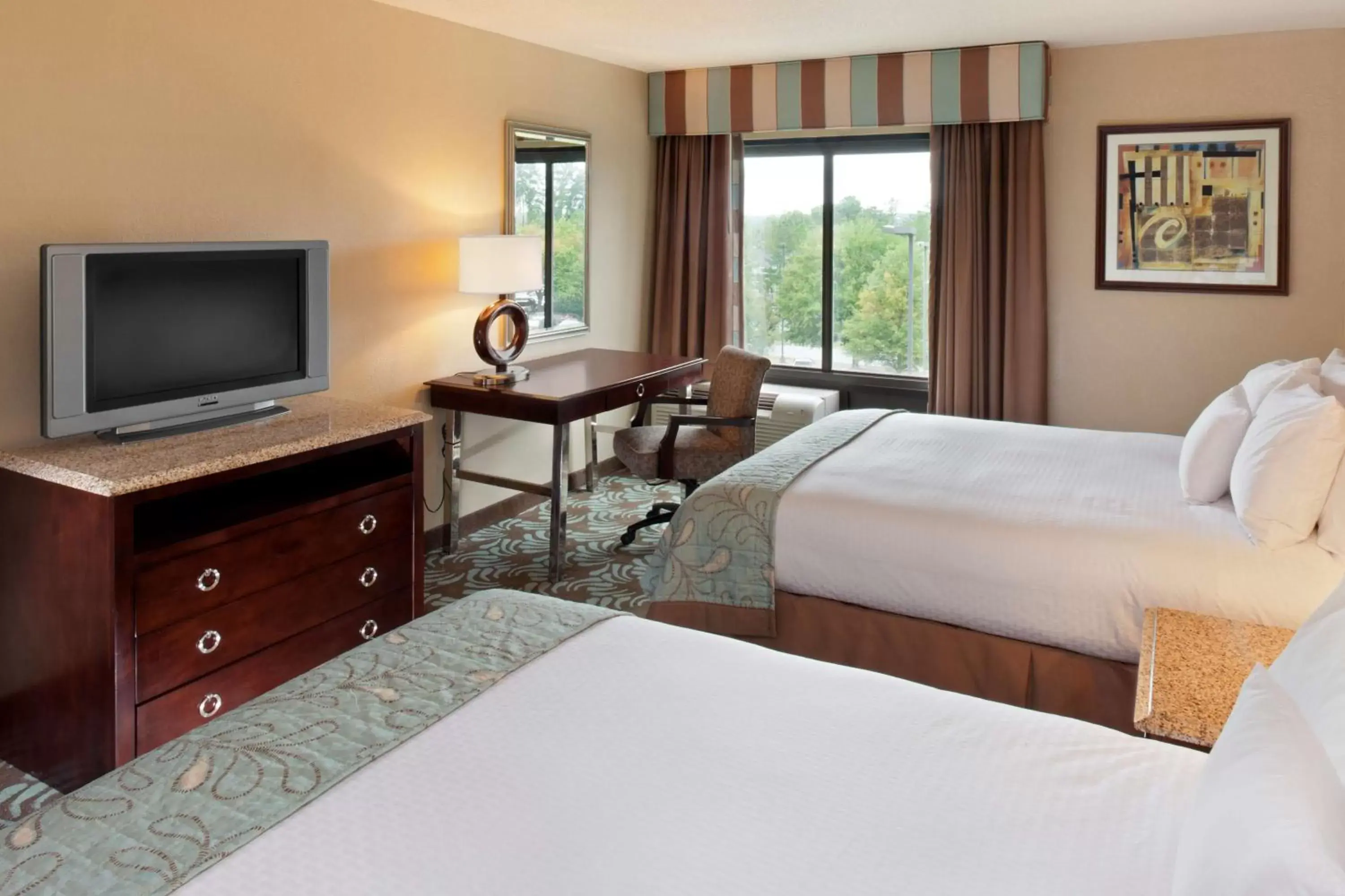 Bedroom, Bed in DoubleTree by Hilton Augusta