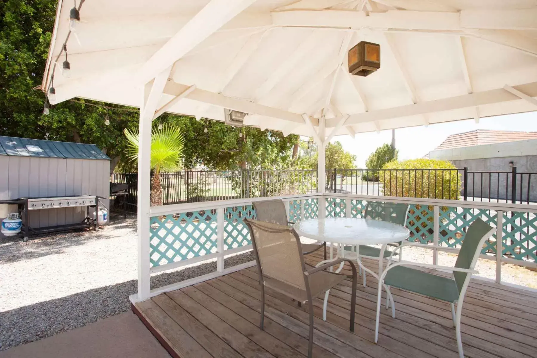 Patio in Howard Johnson by Wyndham Yuma