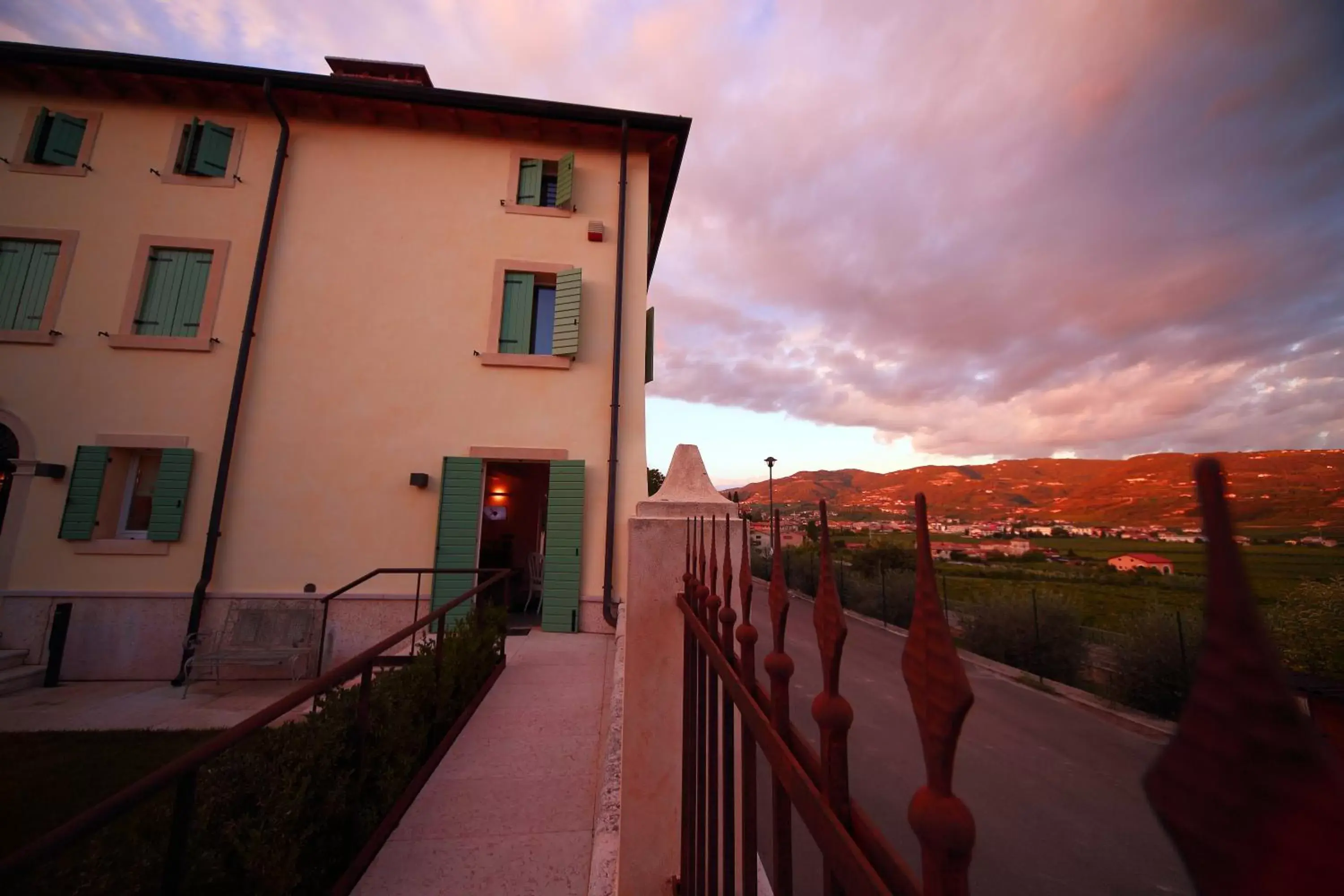 Facade/entrance in Hotel Villa Moron