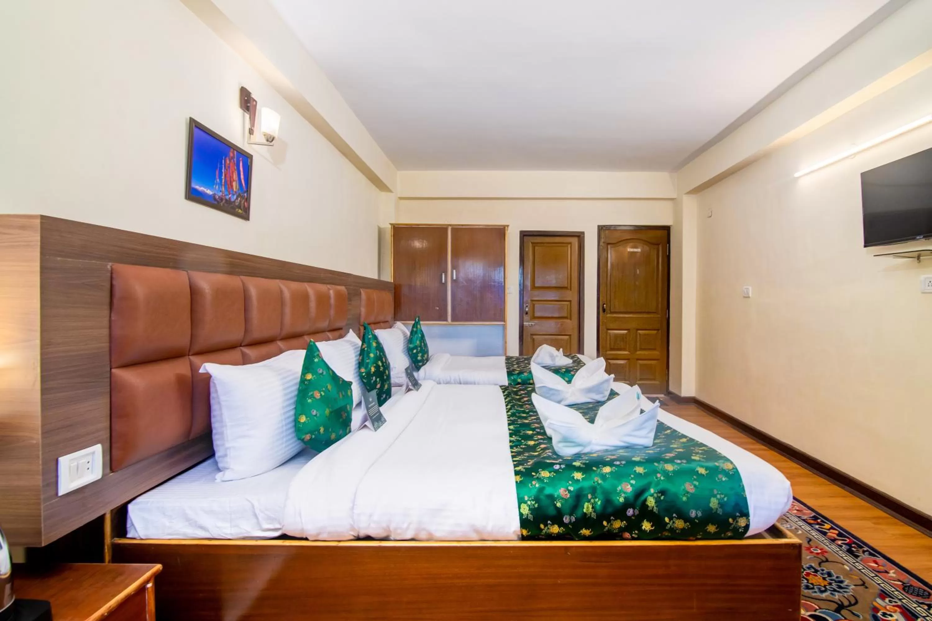 Bed in Muscatel BhumSang - 200 Mts from Mall Road