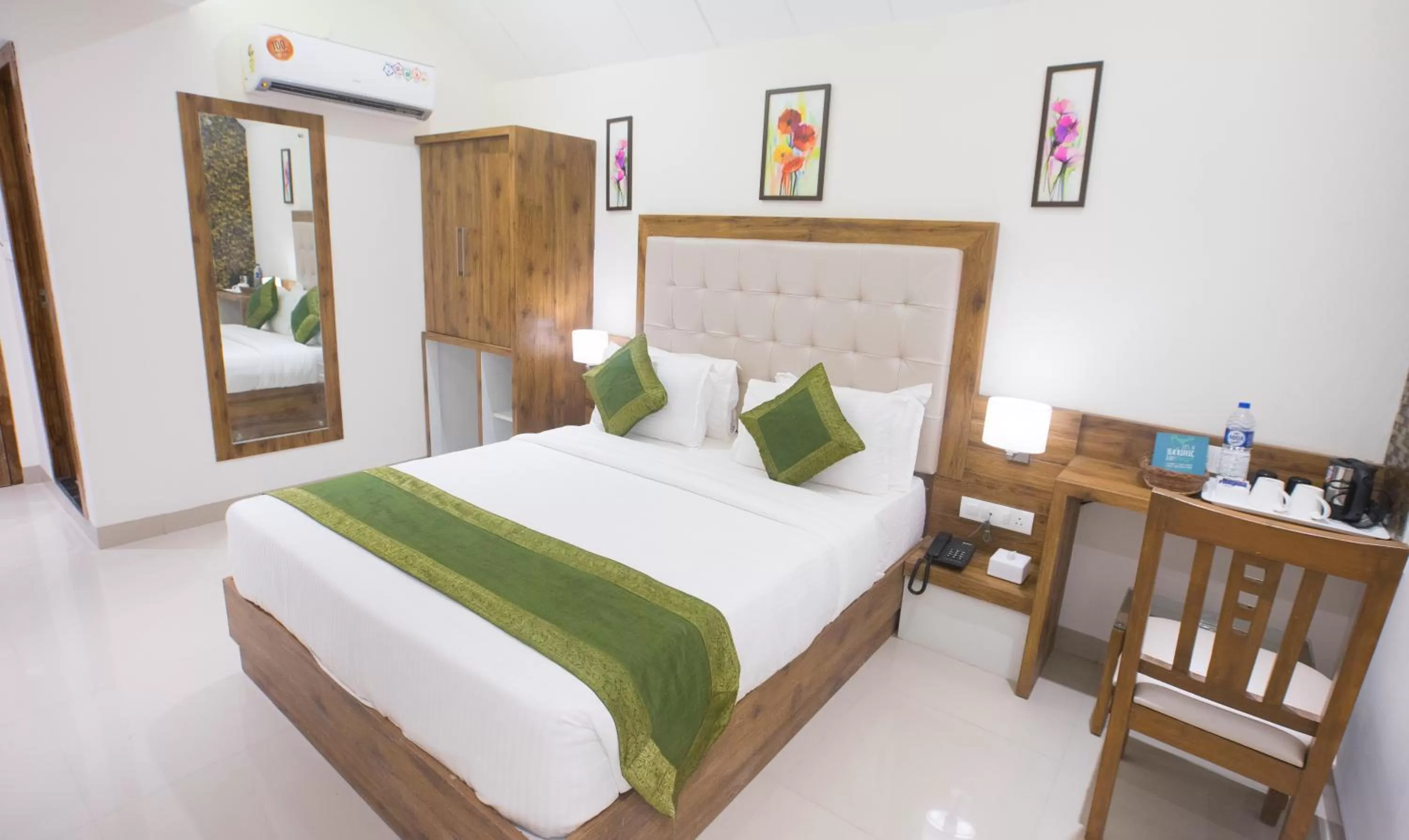 Bed in Treebo Amber International