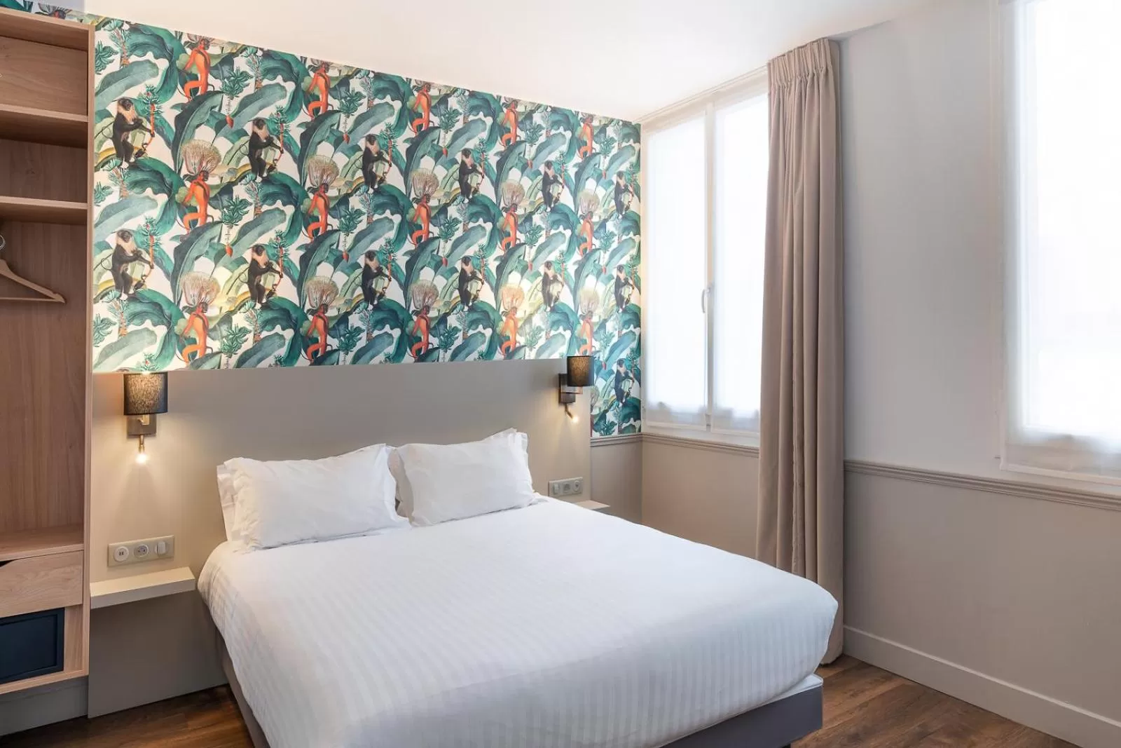 Bed in Hôtel 31 - Paris Tour Eiffel