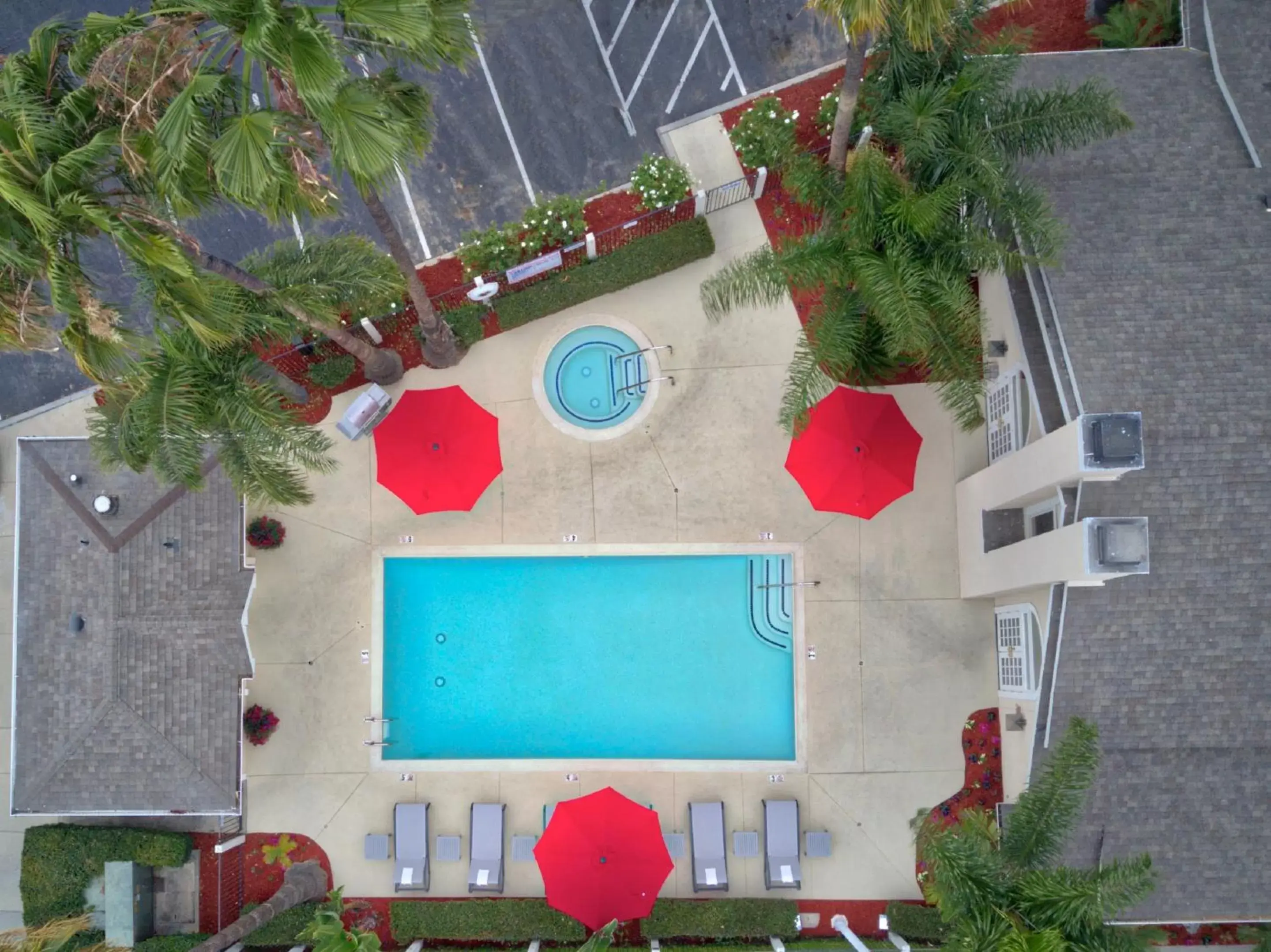 Property building, Pool View in Chase Suites Brea-Fullerton - North Orange County