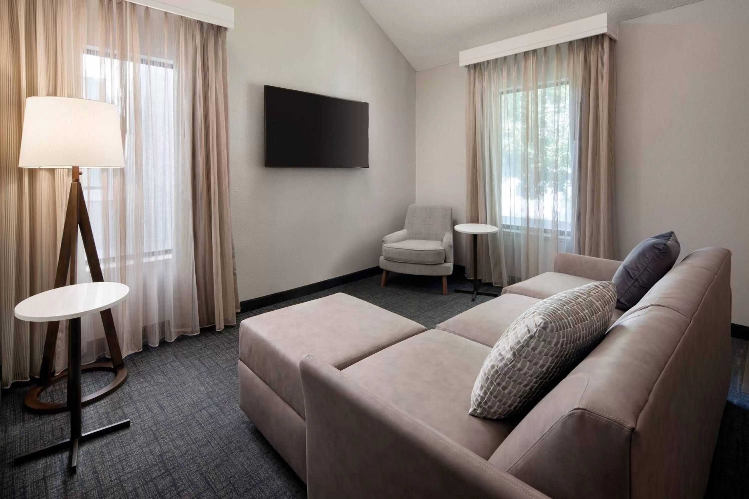 Living room, Bed in Residence Inn by Marriott Las Vegas Convention Center