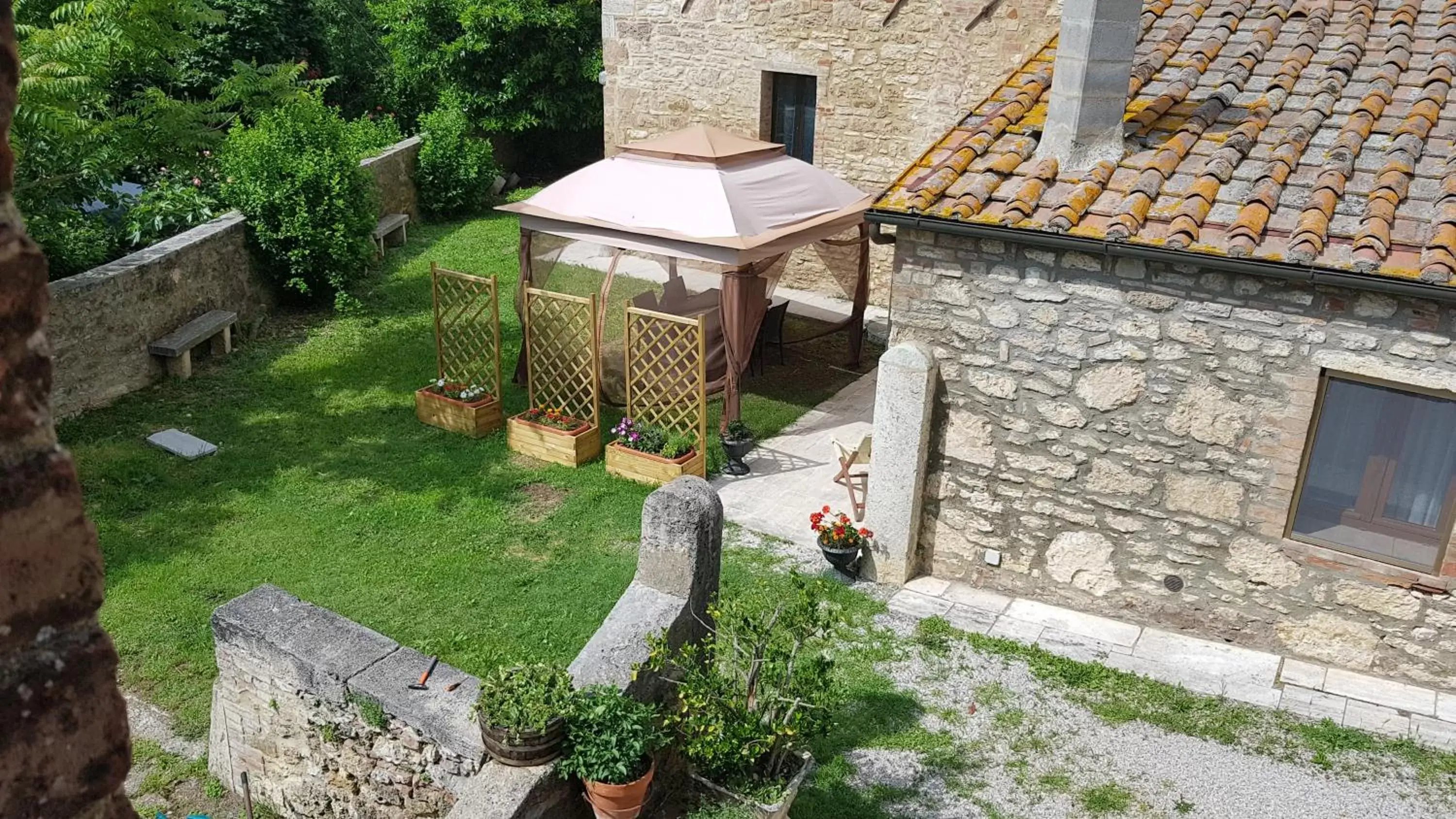 Bird's eye view, BBQ Facilities in San Paterno B&B