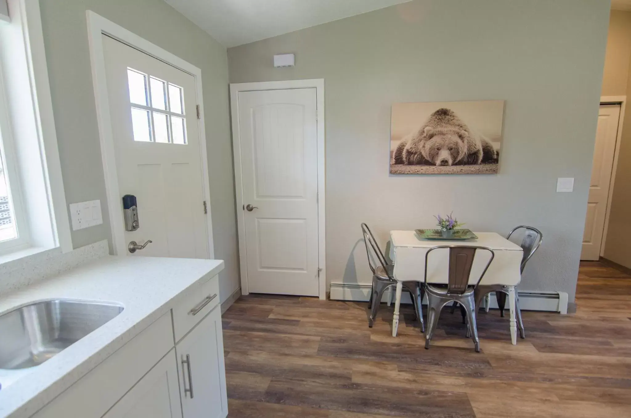 Kitchen or kitchenette, Kitchen/Kitchenette in Colony Suites