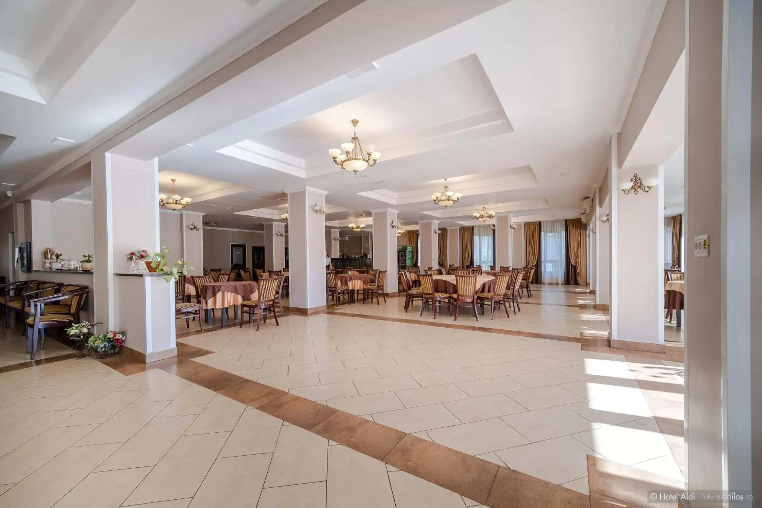 Restaurant/places to eat in Hotel Aldi